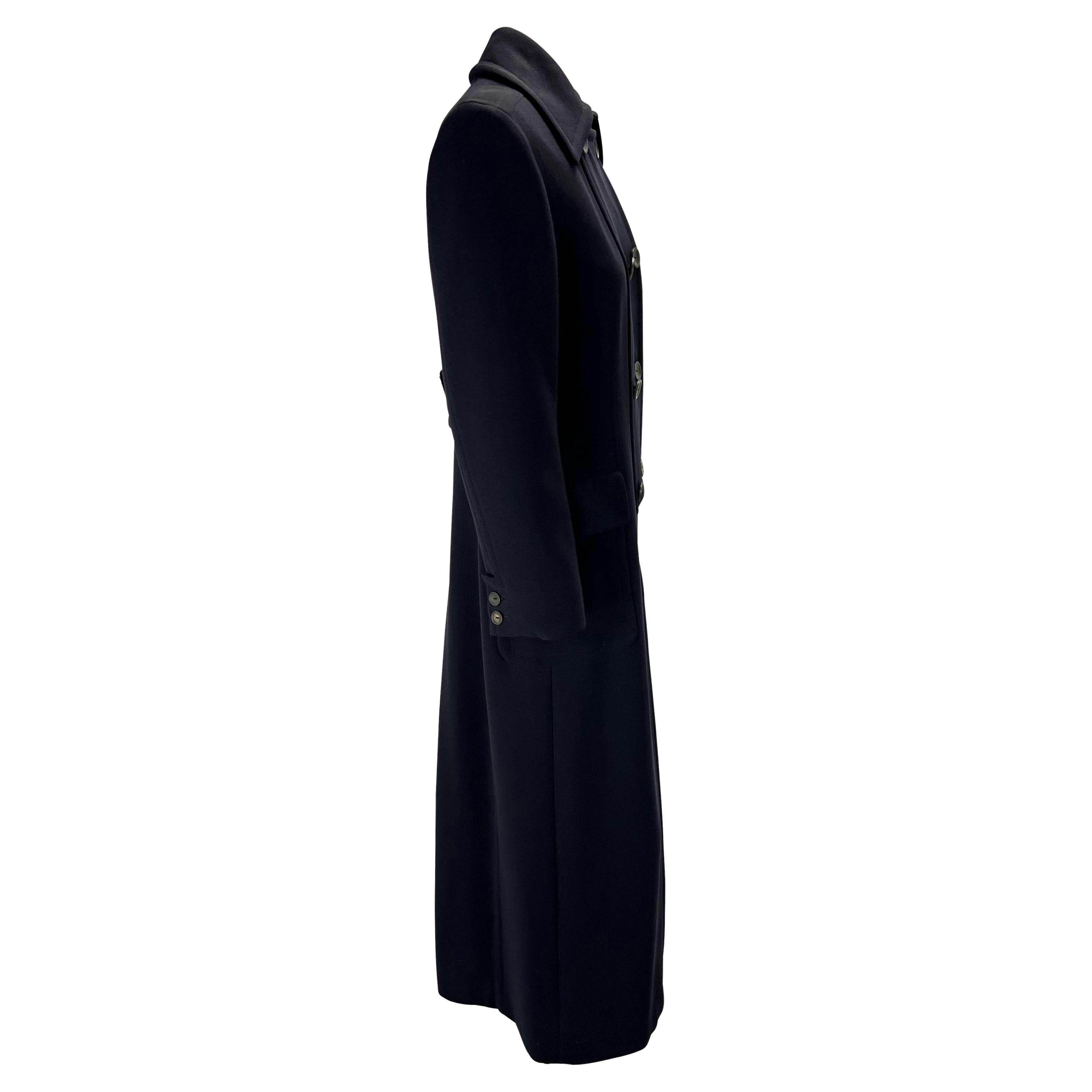 F/W 1996 Gucci by Tom Ford Navy Runway G Oversized Buckle Wool Trench Overcoat (Trench en laine avec boucles) Excellent état - En vente à West Hollywood, CA
