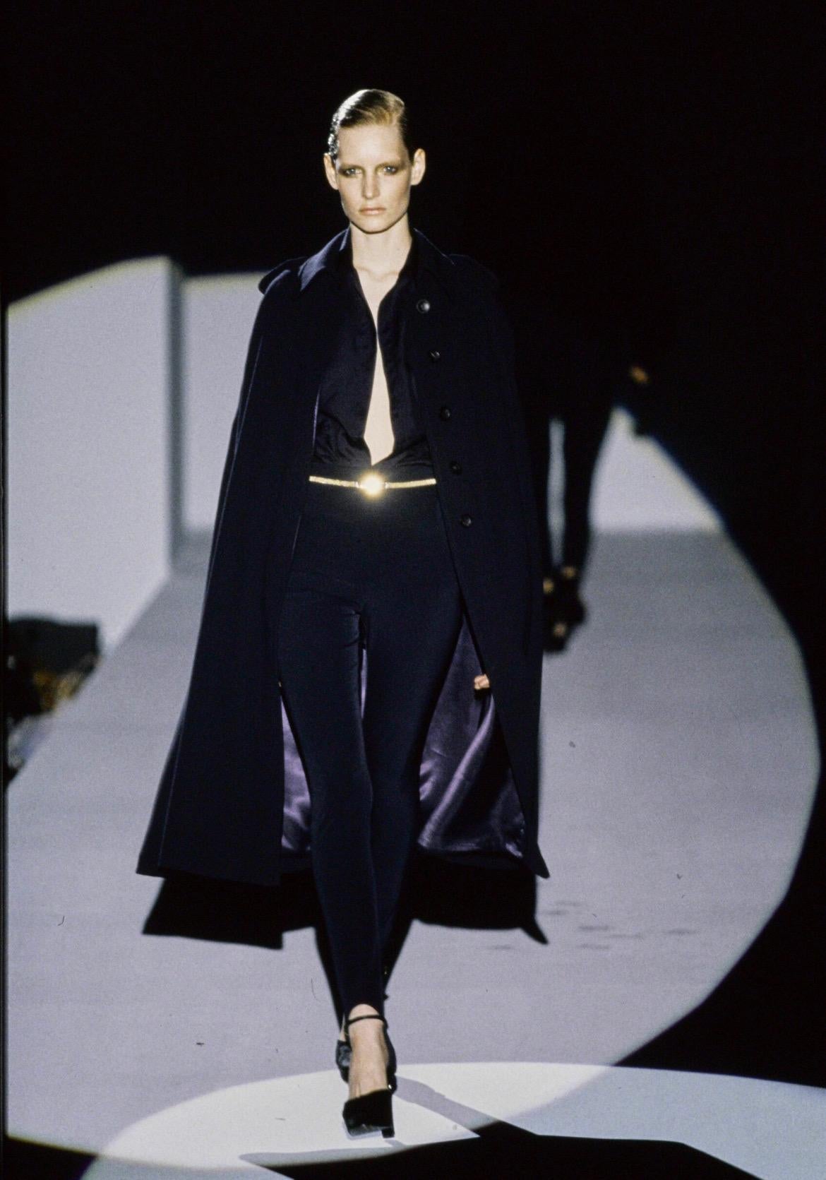 Women's F/W 1996 Gucci by Tom Ford Runway Ad Gold Chain Thin Logo Buckle Belt