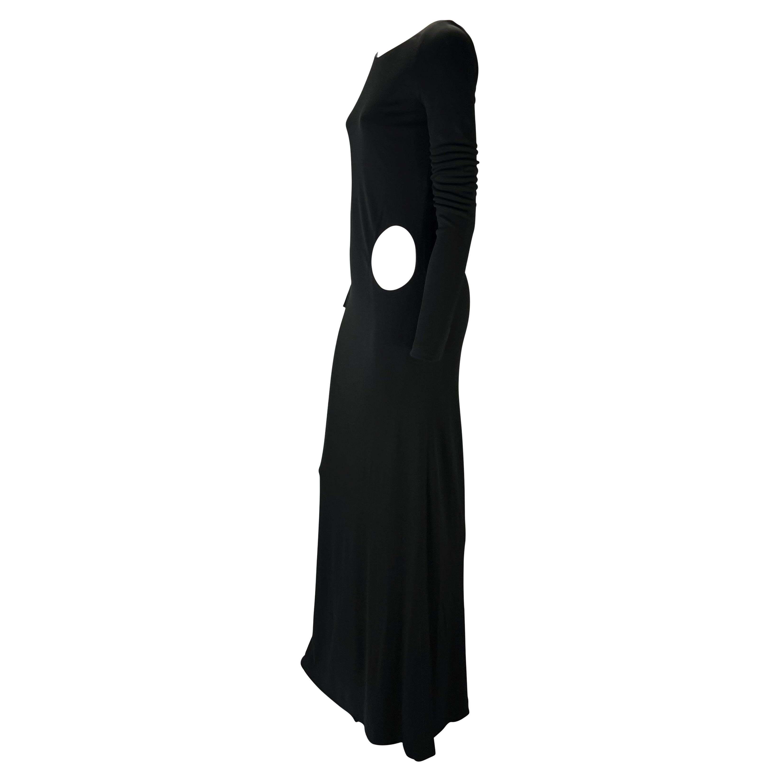 H/W 1996 Gucci by Tom Ford Laufsteg Schwarzes Kleid aus Stretch-Viskose mit Ausschnitt 2