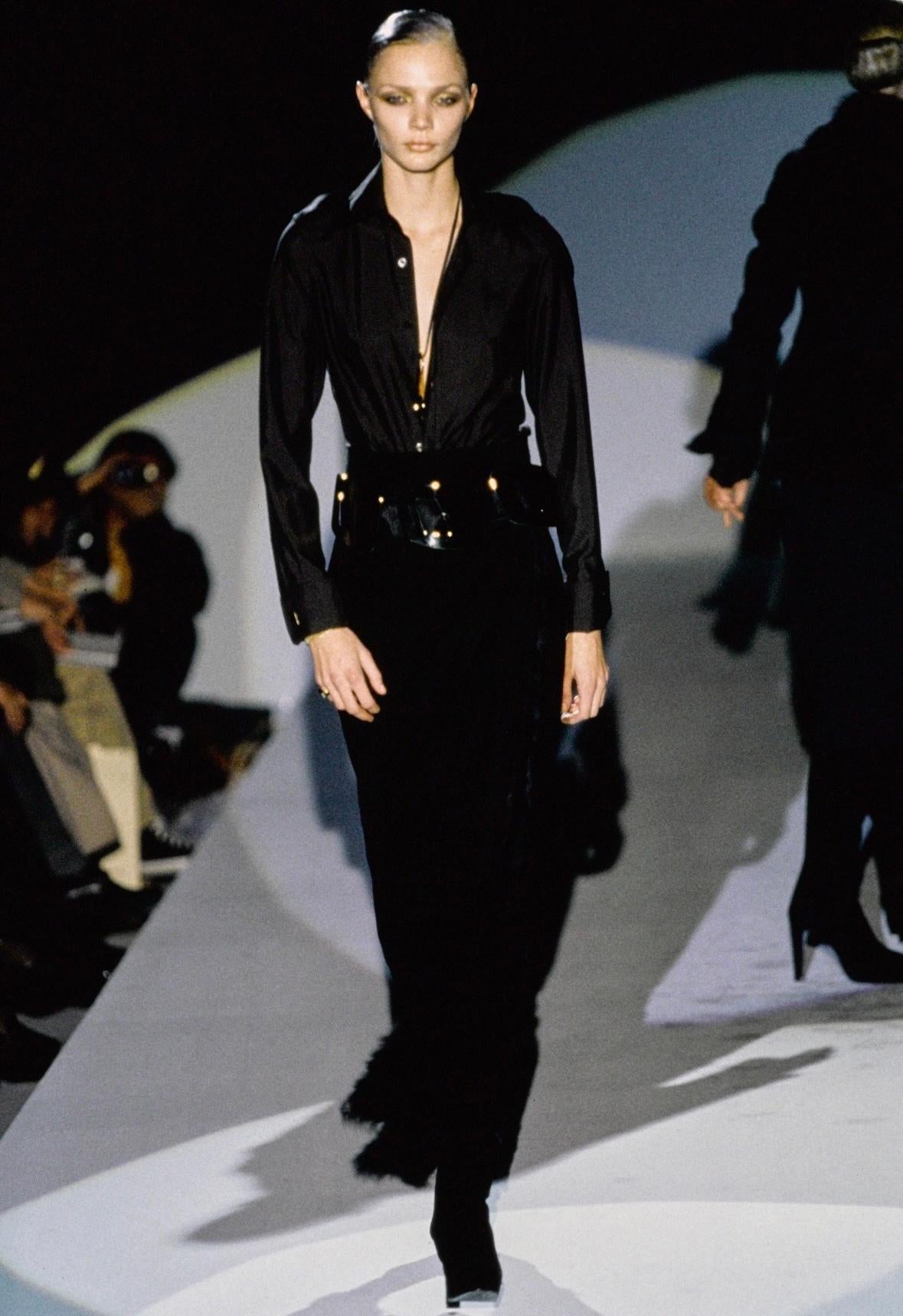 F/W 1996 Gucci by Tom Ford Runway Black Suede Fur Wrap Maxi Slit Skirt en vente 1