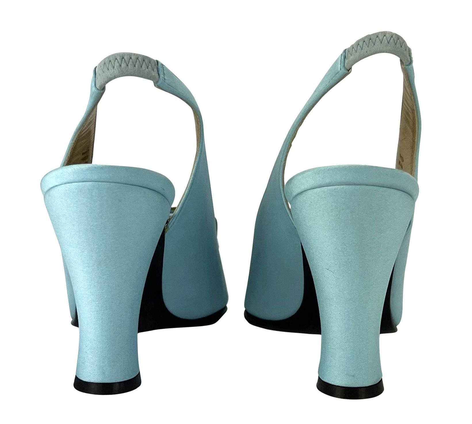 Women's F/W 1996 NOS Gianni Versace Baby Blue Crystal Pump Heel Size 36 For Sale