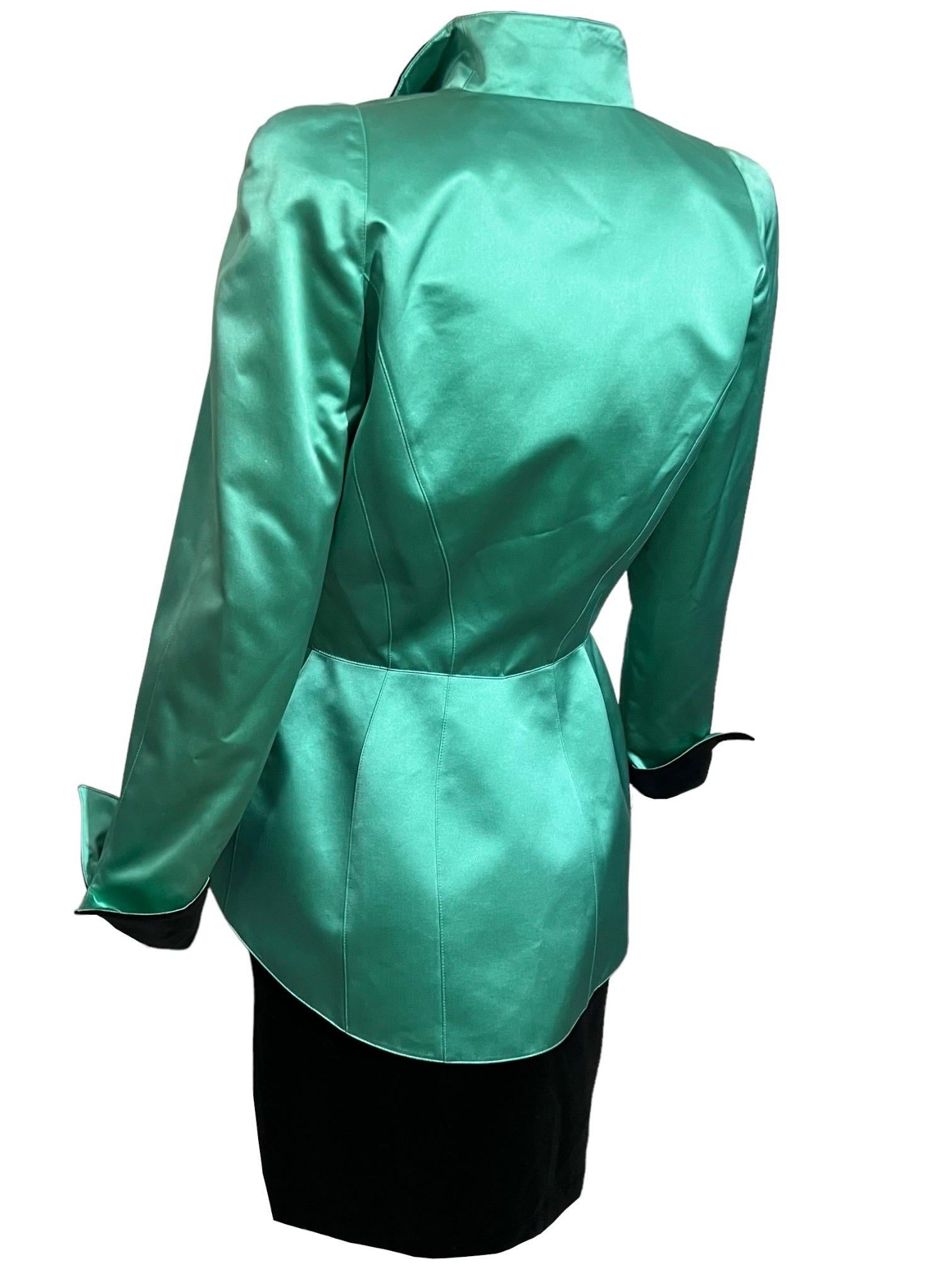 F/W 1996 Thierry Mugler Green Silk Structural Runway Suit With Tags For Sale 7