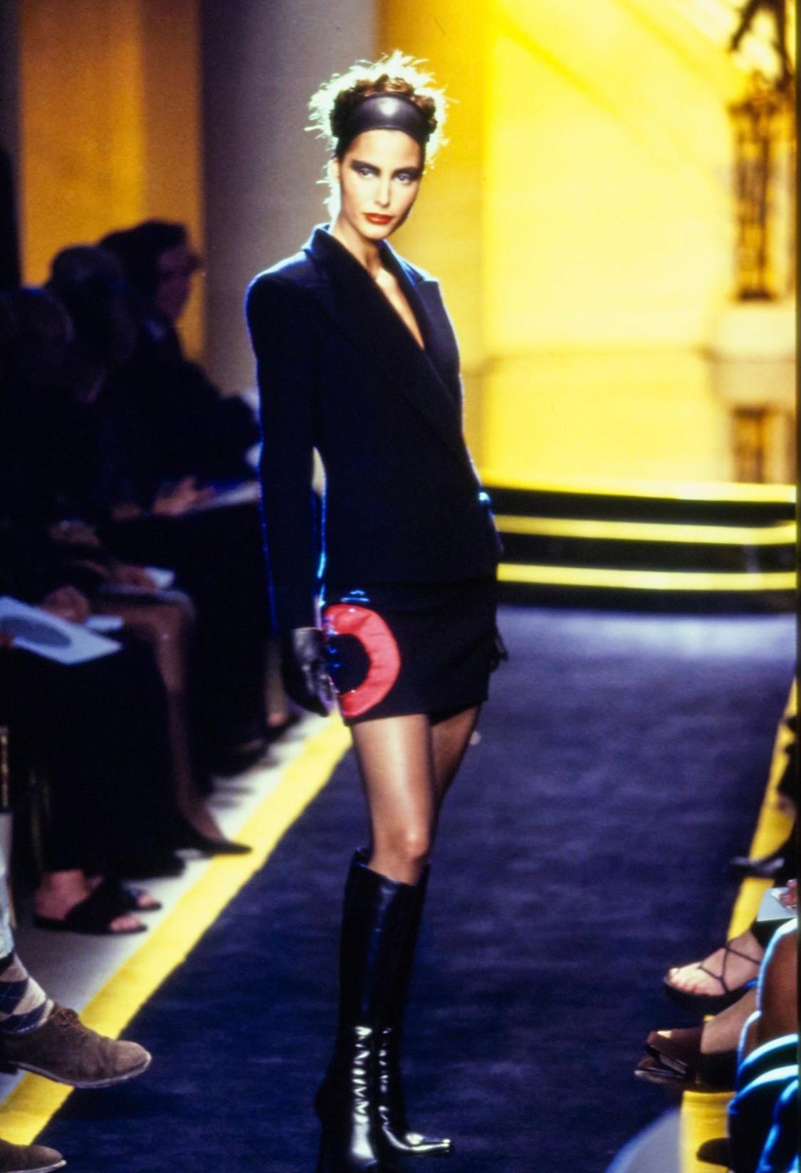 F/W 1997 Atelier Versace Haute Couture Jupe perlée en satin appliqué de strass Pour femmes en vente