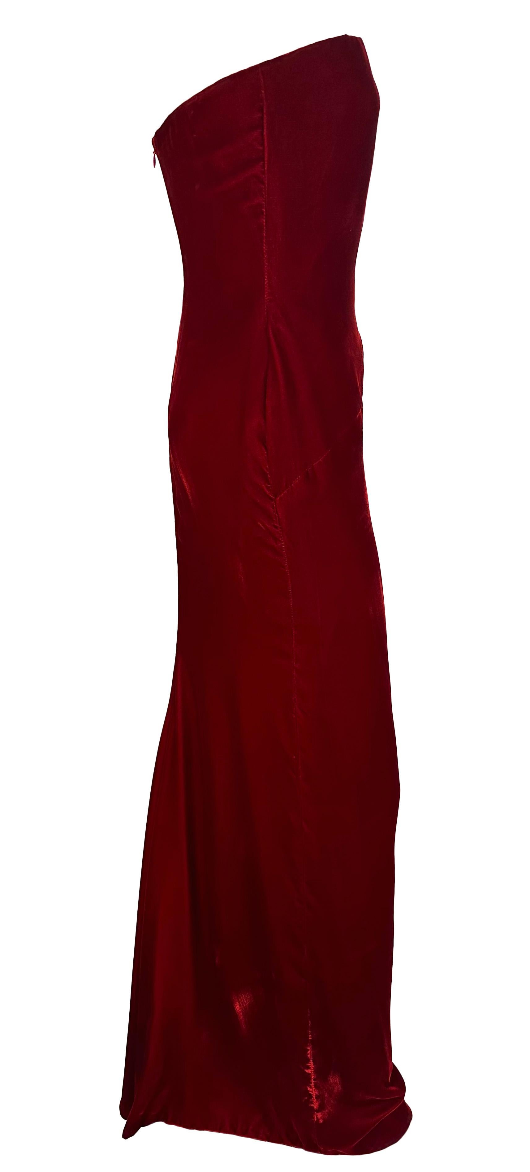 F/W 1997 Bill Blass Runway Deep Red Velvet Strapless Evening Gown For Sale 3