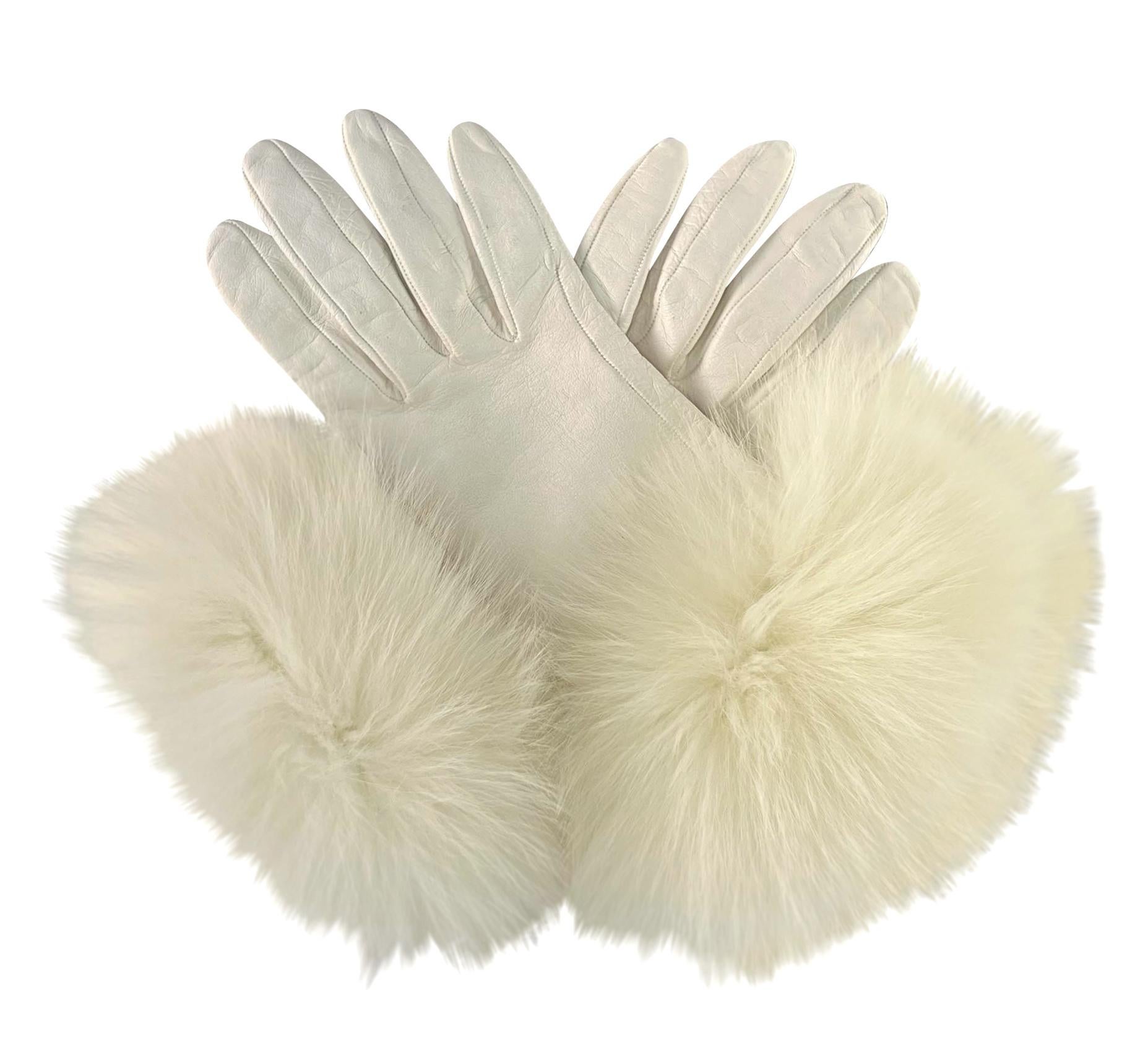 Blanc Gants en cuir blanc bordés de fourrure de renard Christian Dior par John Galliano, A/H 1997 en vente