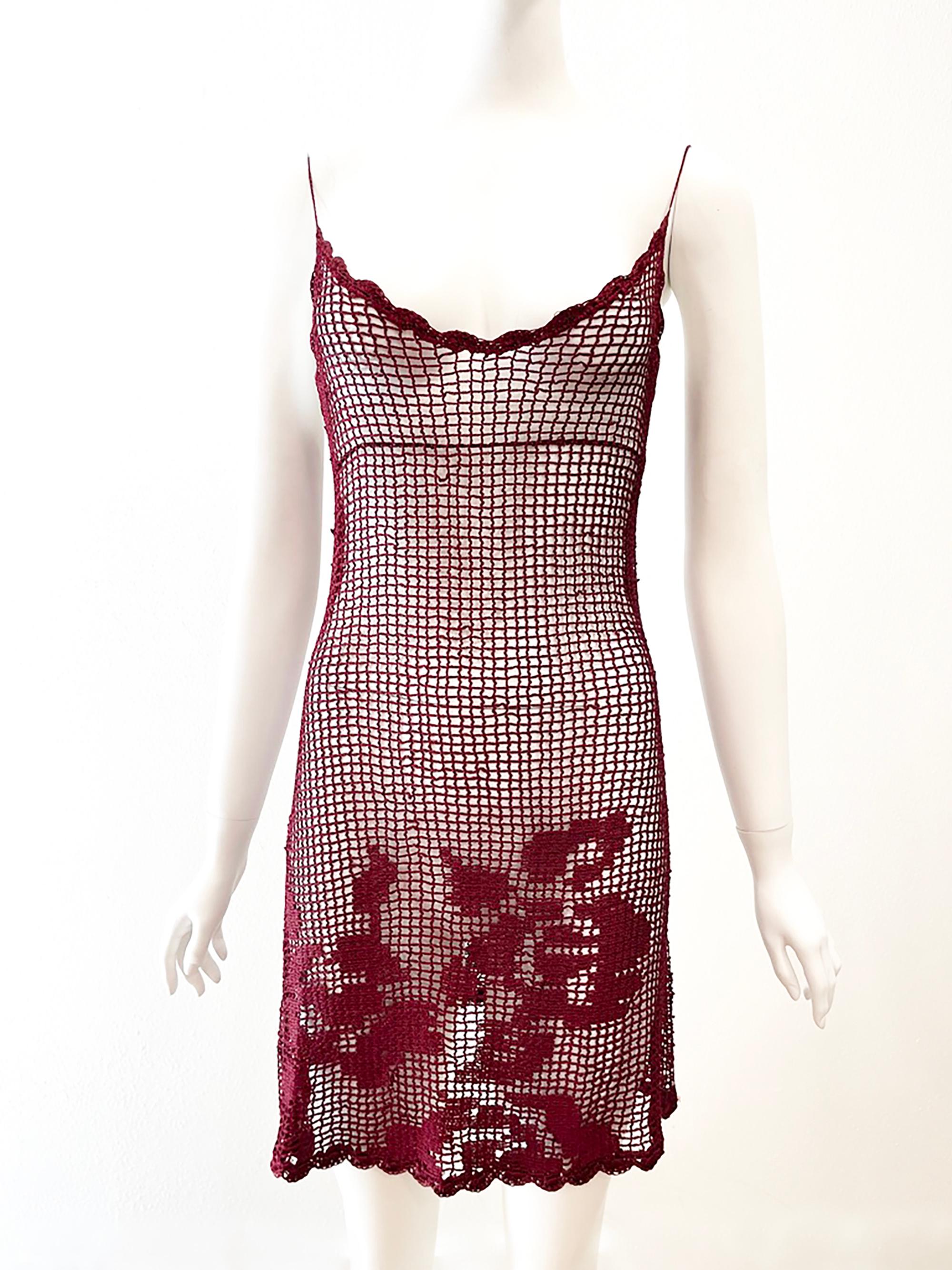 F/W 1997 DOLCE & GABBANA Burgundy Knit Mini Dress

Condition: Very Good
Made in Italy
Bust: 32