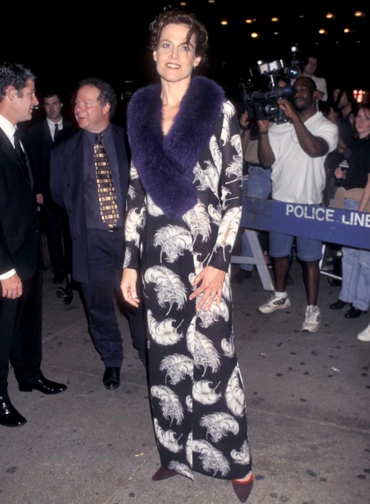 F/W 1997 Dolce & Gabbana Runway Purple Fox Fur Black Feather Print Duster Coat For Sale 3