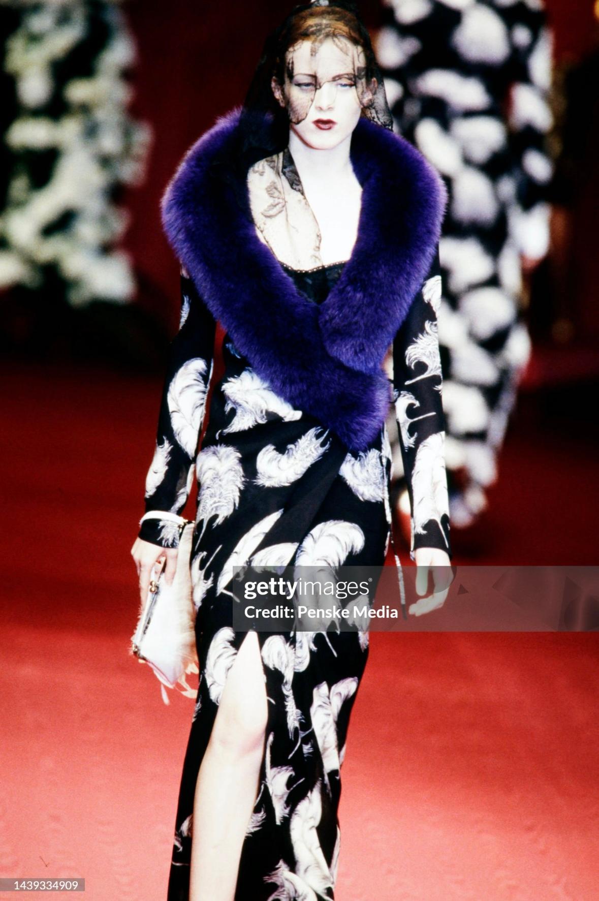 F/W 1997 Dolce & Gabbana Runway Purple Fox Fur Black Feather Print Duster Coat For Sale 4