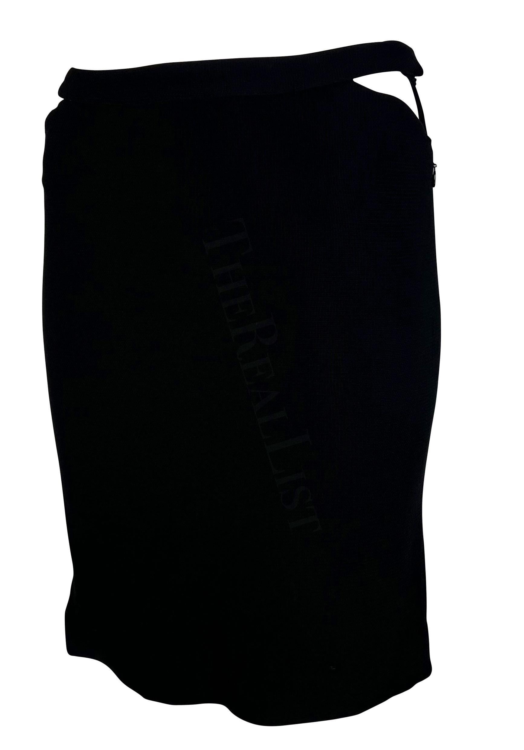 F/W 1997 Gianni Versace Jupe Runway noire à découpes Excellent état - En vente à West Hollywood, CA