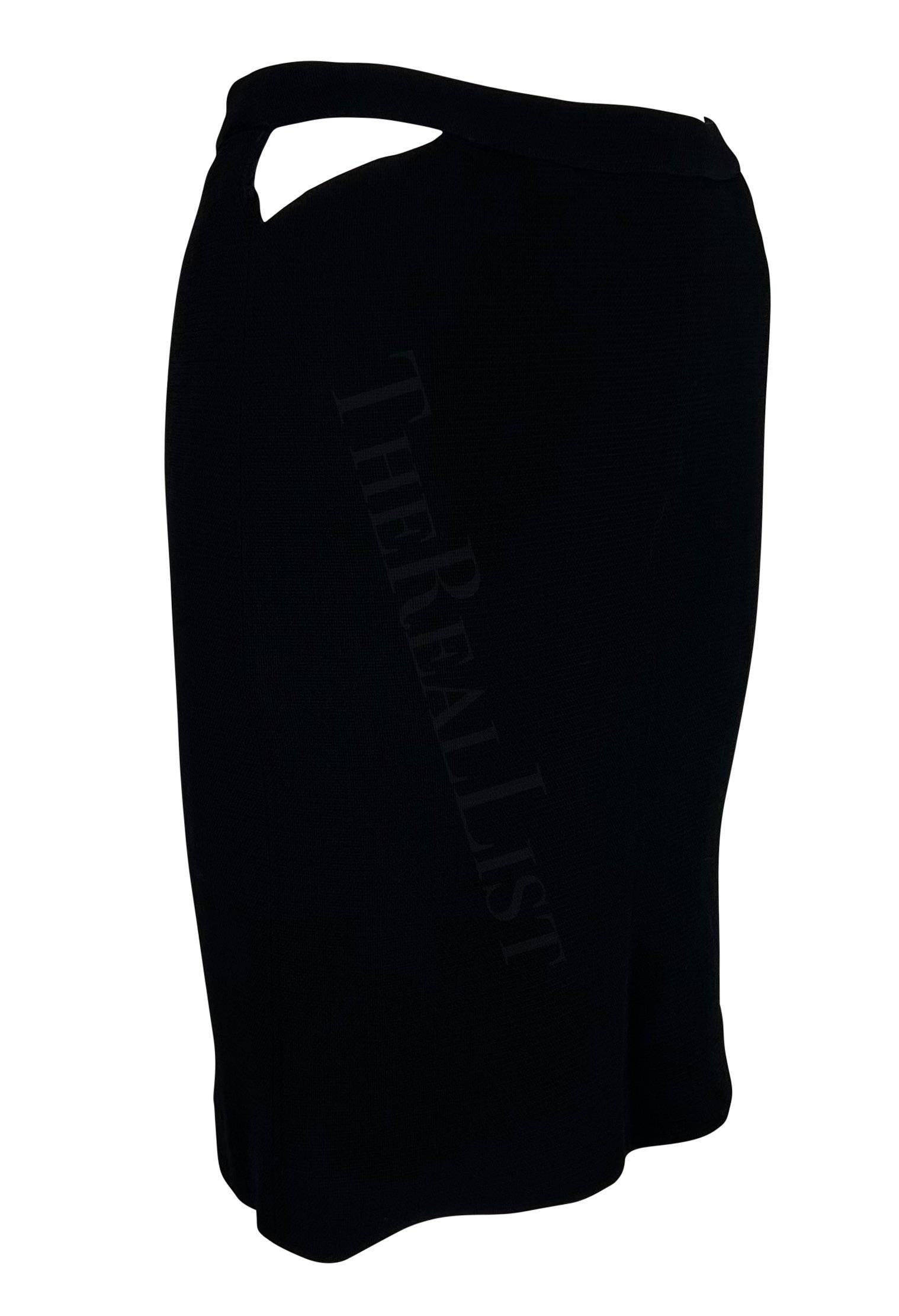 F/W 1997 Gianni Versace Jupe Runway noire à découpes en vente 3