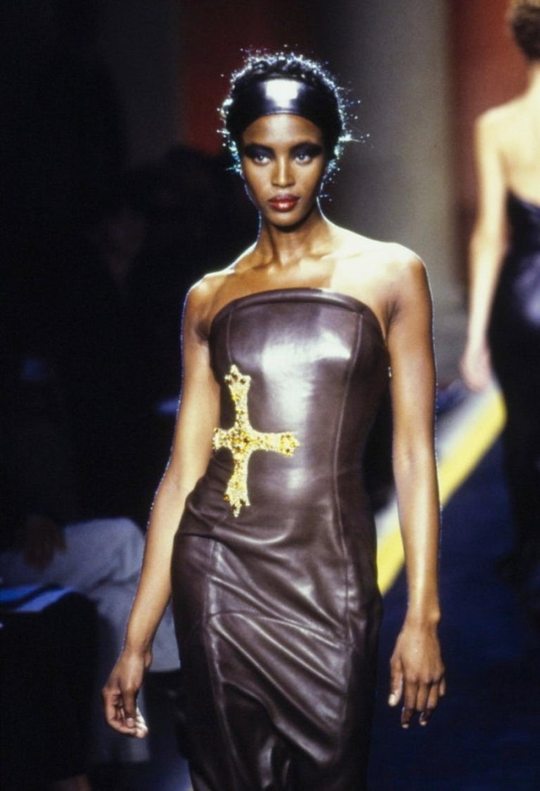F/W 1997 Gianni Versace Padded Neckline Black Leather Bodycon Tube Dress  For Sale at 1stDibs