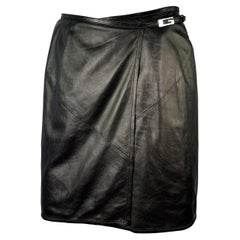 F/W 1997 Gucci by Tom Ford G Buckle Metallic Black Leather Mini Wrap Skirt 