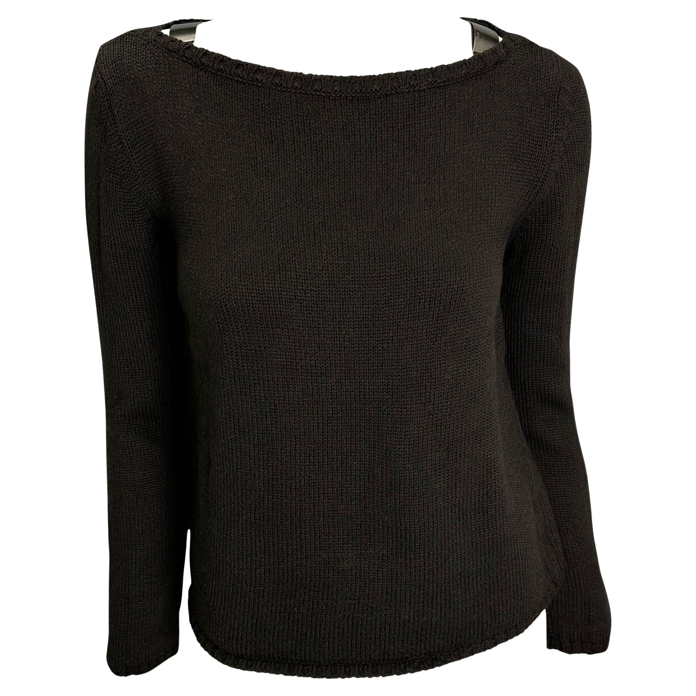 F/W 1997 Gucci by Tom Ford Metal Logo Buckle Brown Knit Wool Pullover Sweater For Sale