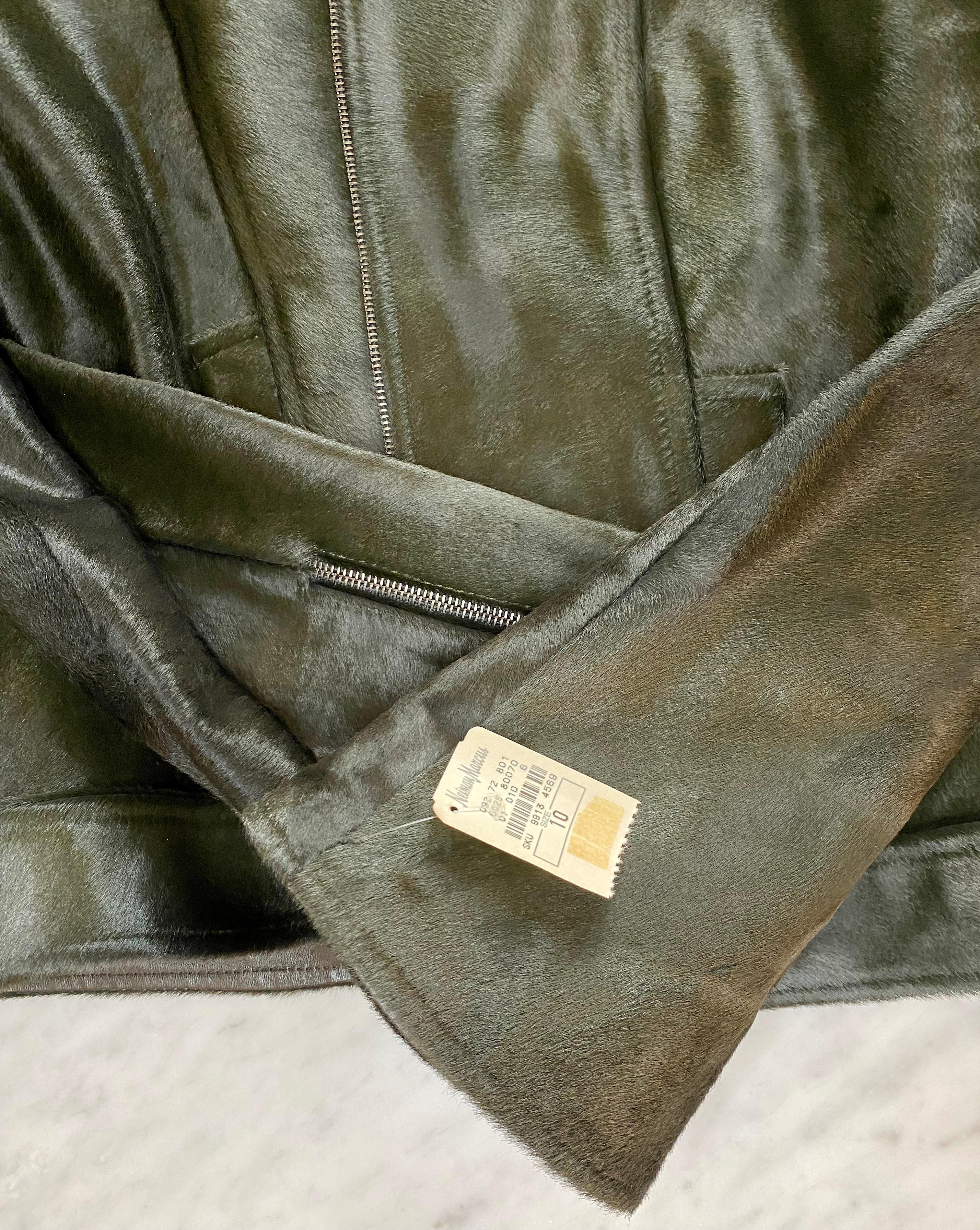 Veste Gucci by Tom Ford en poils de poney vert olive foncé, automne-hiver 1997  Pour femmes en vente