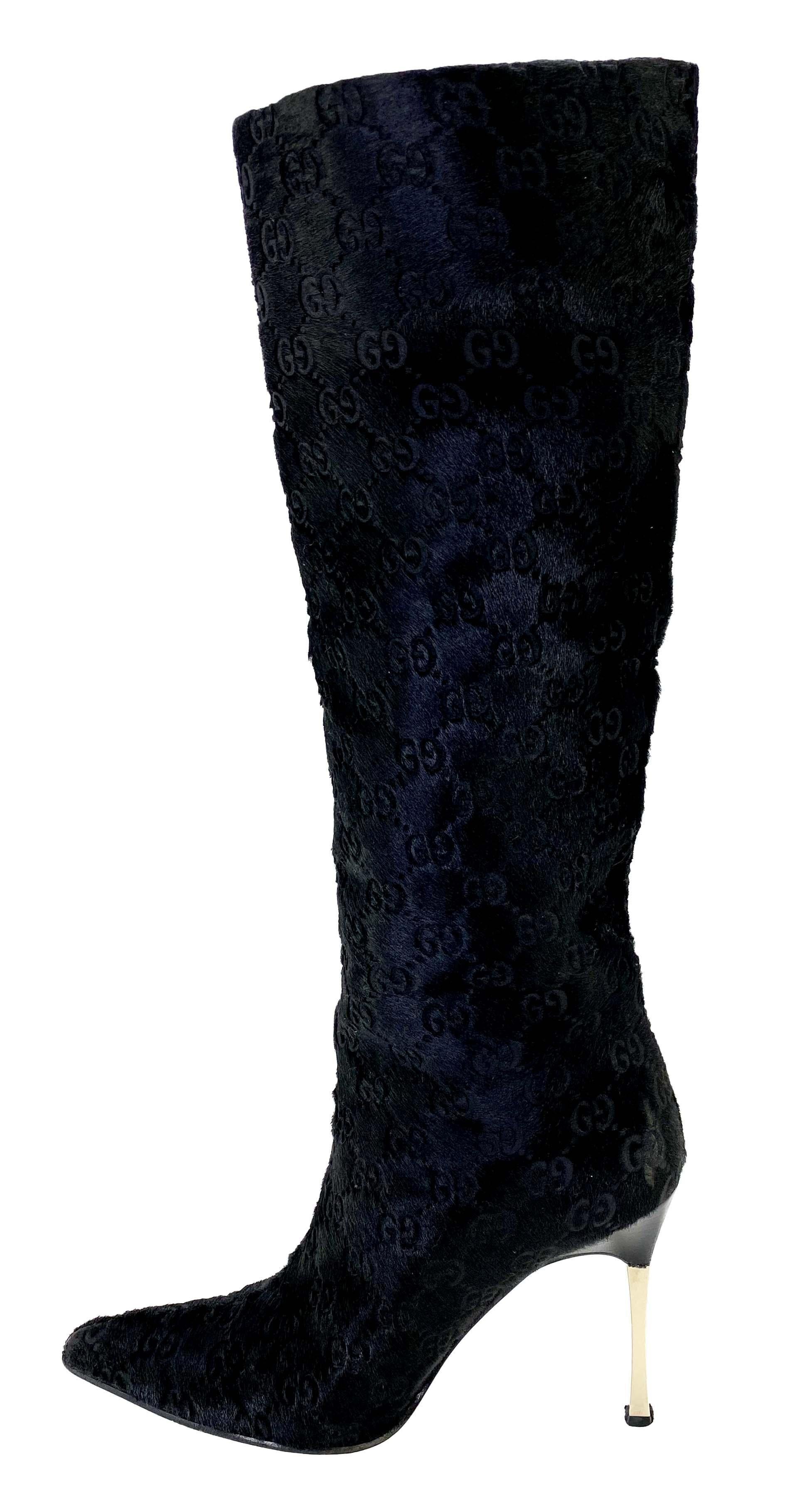 H/W 1997 Gucci by Tom Ford Laufsteg GG Schwarze Ponyhaar-Metallstiefel mit Absatz 37C im Angebot 2