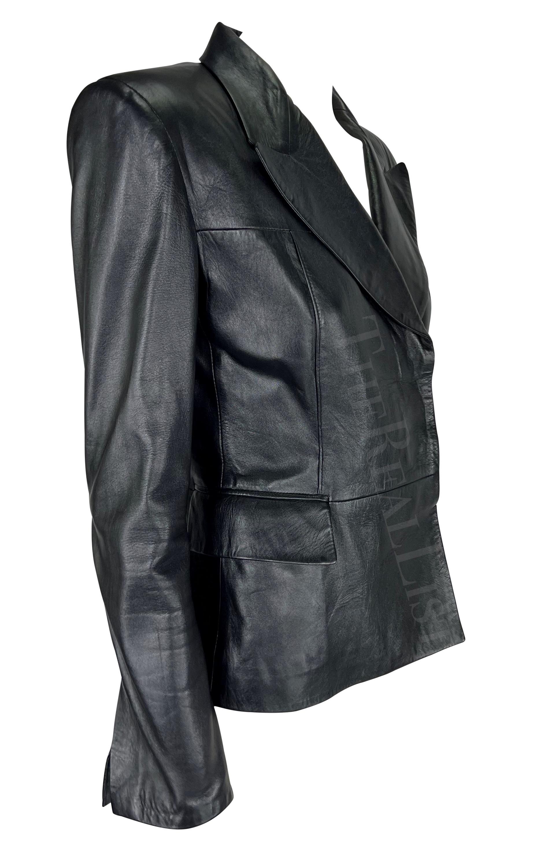 F/W 1997 Gucci by Tom Ford Runway Metallic Black Leather Blazer Jacket For Sale 4