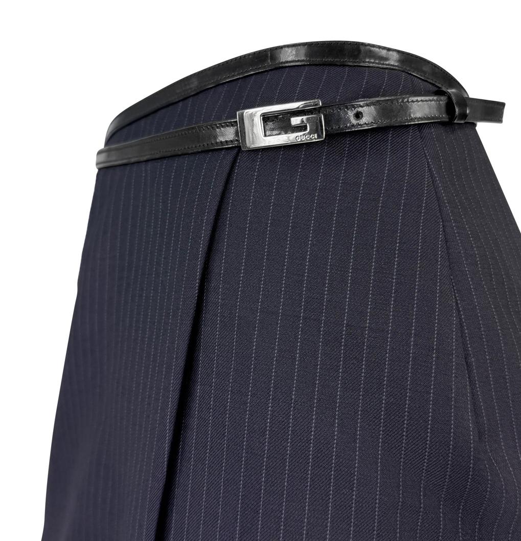 F/W 1997 Gucci by Tom Ford Runway Pinstripe G Buckle Wrap Skirt (jupe portefeuille à boucles) Pour femmes en vente