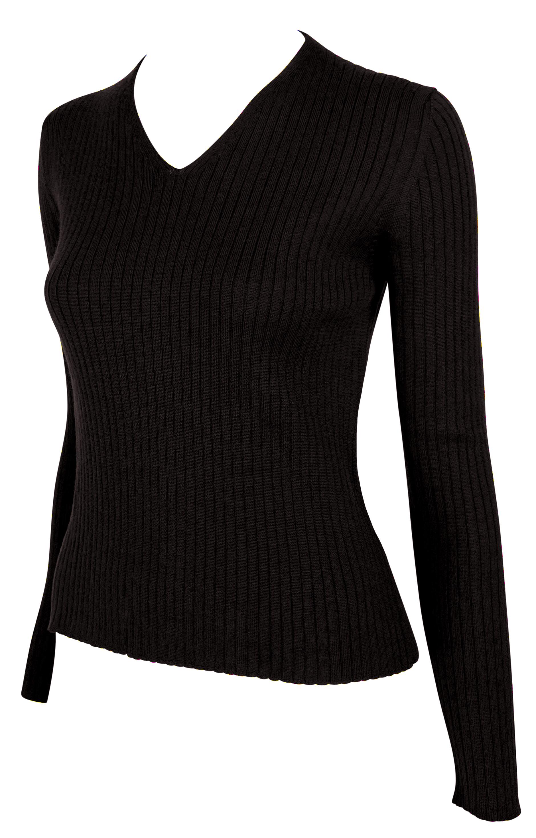 Questo maglione della collezione Gucci Autunno/Inverno 1997, disegnato da Tom Ford, è realizzato in lana marrone. Il maglione presenta una maglia a coste elasticizzata per una vestibilità aderente e lusinghiera e un classico scollo a V.

Misure