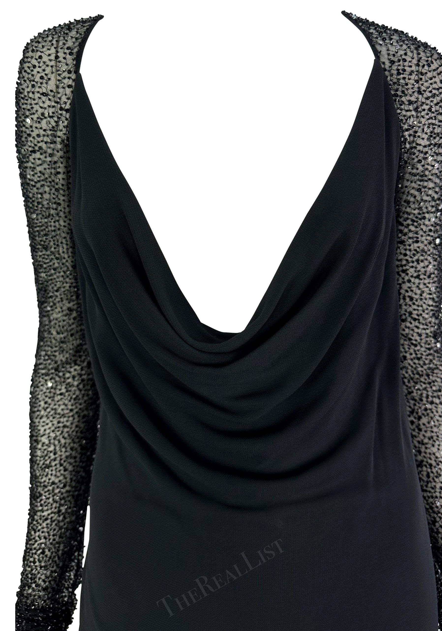 Noir Robe noire à col bénitier perlé Halston par Randolph Duke, défilé A/H 1997 en vente