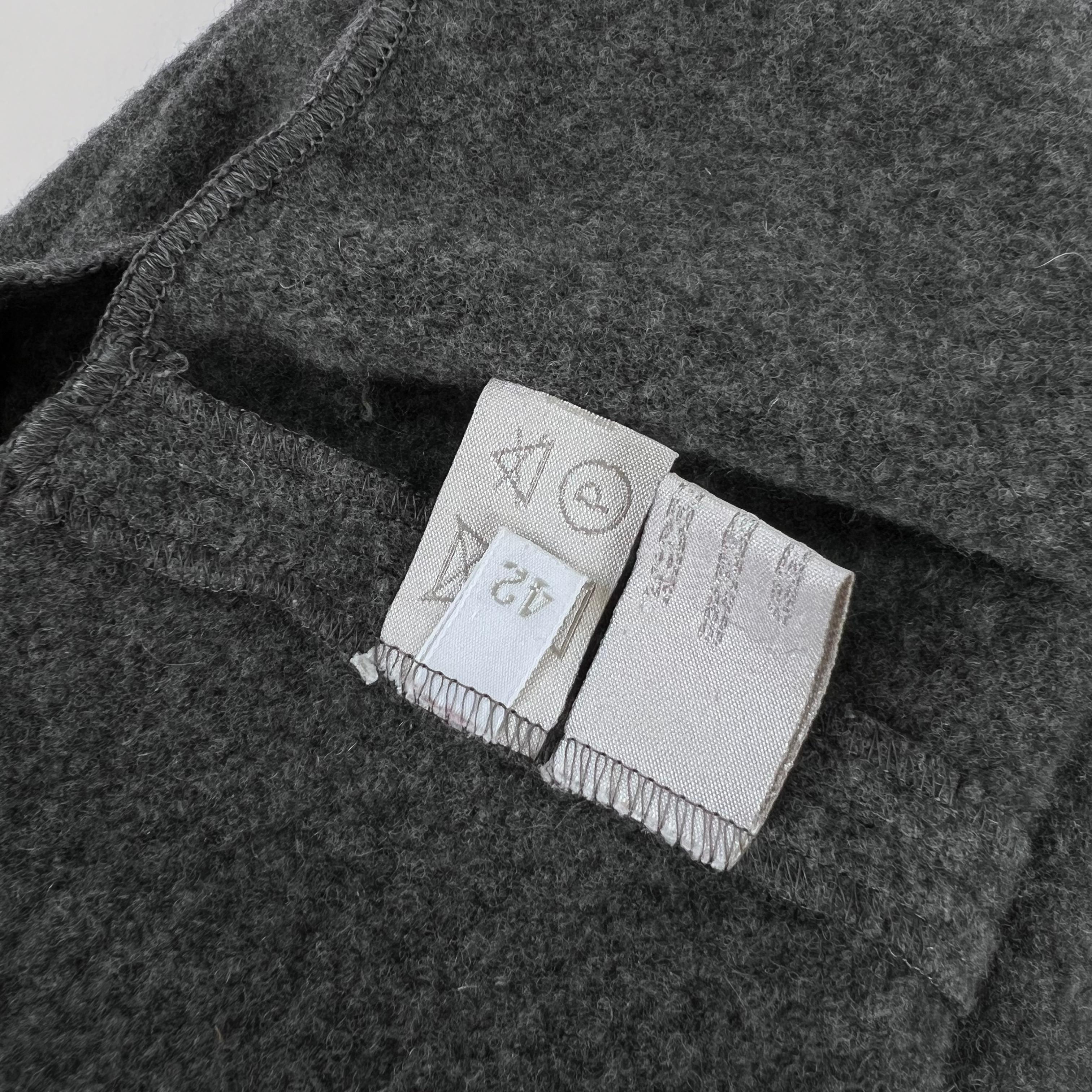 F/W 1997 Miu Miu Robe de défilé en laine polaire anthracite en vente 2
