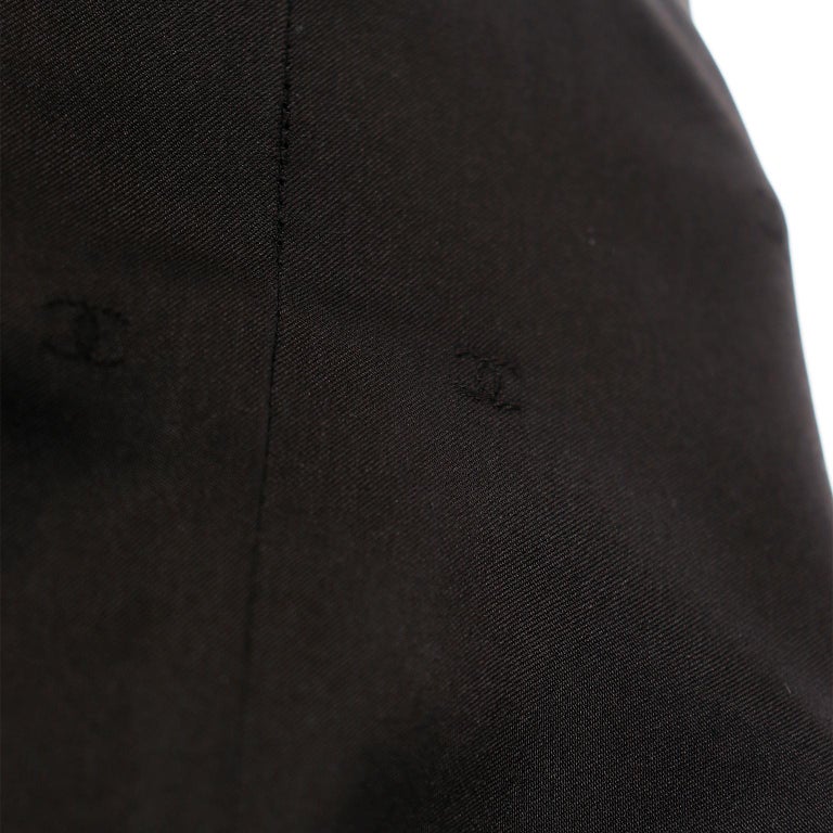 F/W 1998 Chanel Vintage Black Wool Blazer Jacket w CC Button & Silk CC Lining For Sale 6