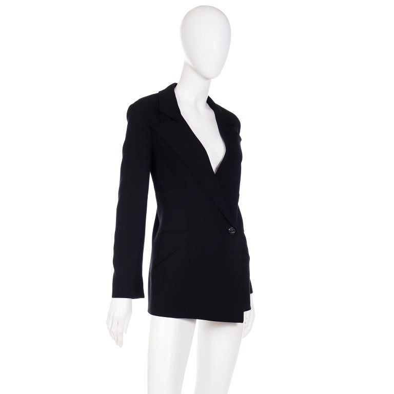 F/W 1998 Chanel Vintage Black Wool Blazer Jacket w CC Button & Silk CC Lining In Good Condition For Sale In Portland, OR