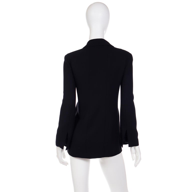 Women's F/W 1998 Chanel Vintage Black Wool Blazer Jacket w CC Button & Silk CC Lining For Sale