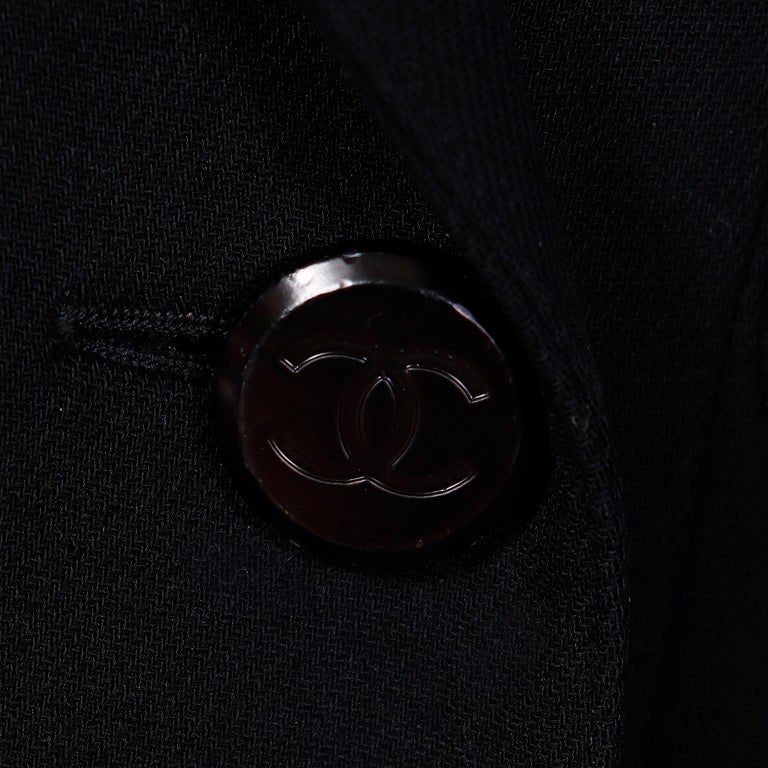 F/W 1998 Chanel Vintage Black Wool Blazer Jacket w CC Button & Silk CC Lining For Sale 4