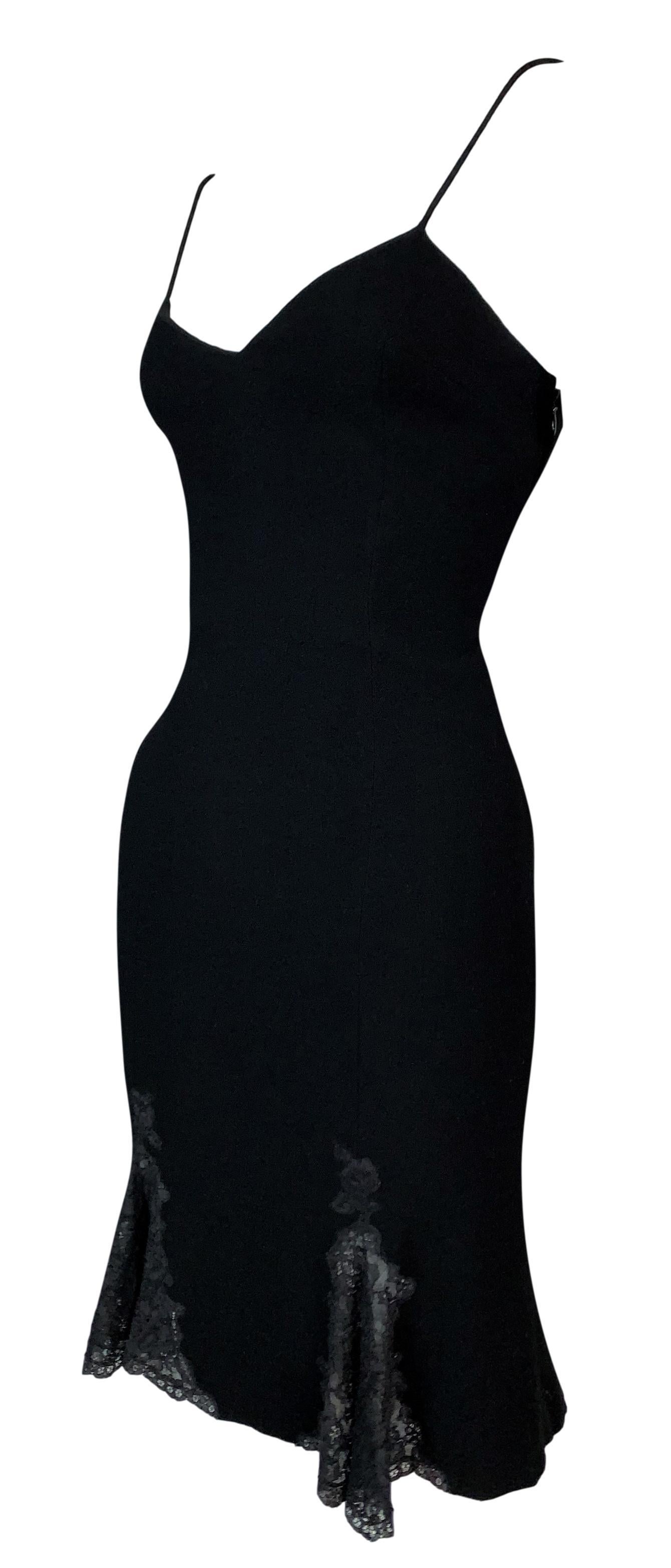 DESIGNER: F/W 1998 Christian Dior by John Galliano

Please contact us for more images or information

CONDITION: Good-flawless!

FABRIC: Wool lined in silk

COUNTRY: France

SIZE: F-40

MEASUREMENTS; provided as a courtesy only- not a guarantee of