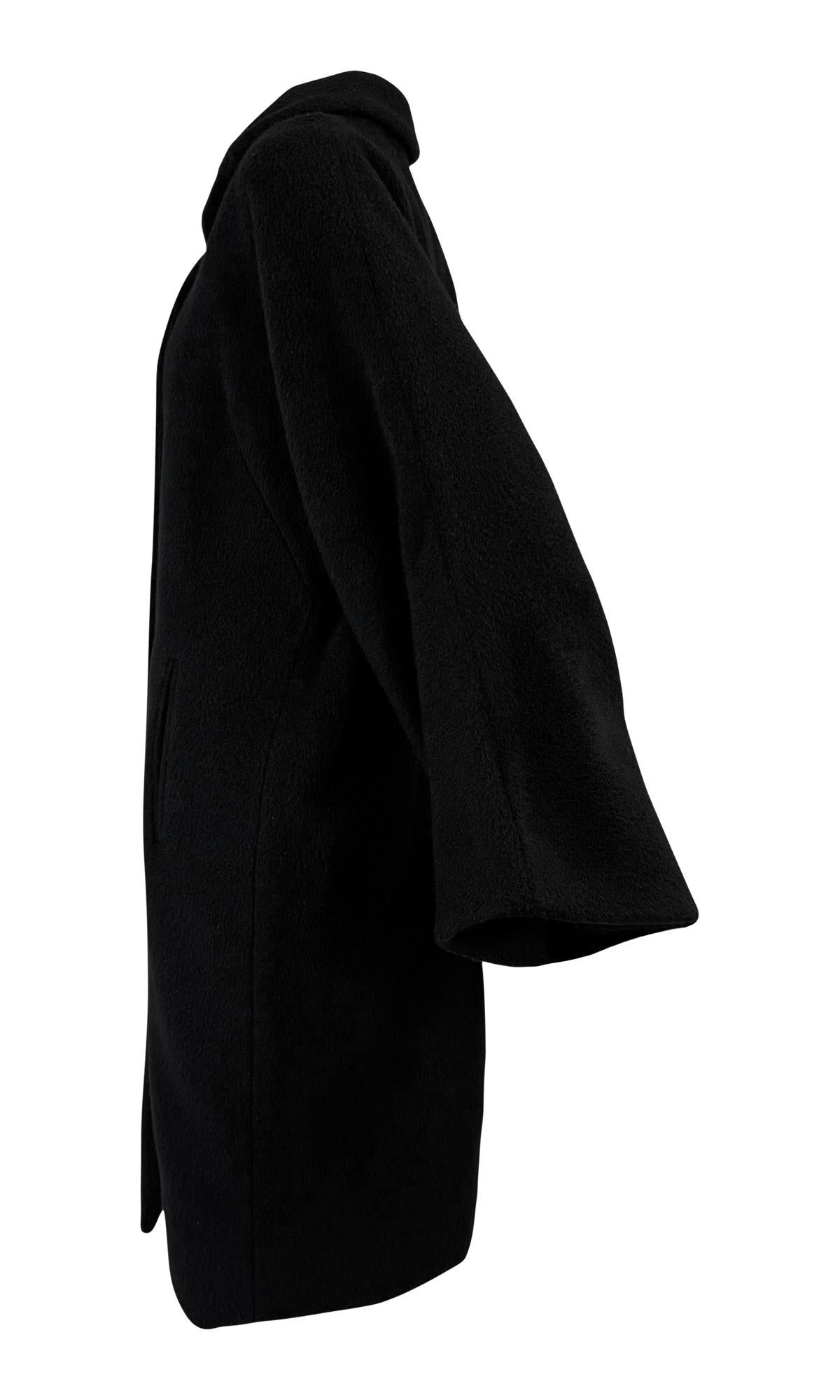 A/I 1998 Dolce & Gabbana - Inserzione in passerella Cappotto oversize in lana e mohair nero in vendita 2
