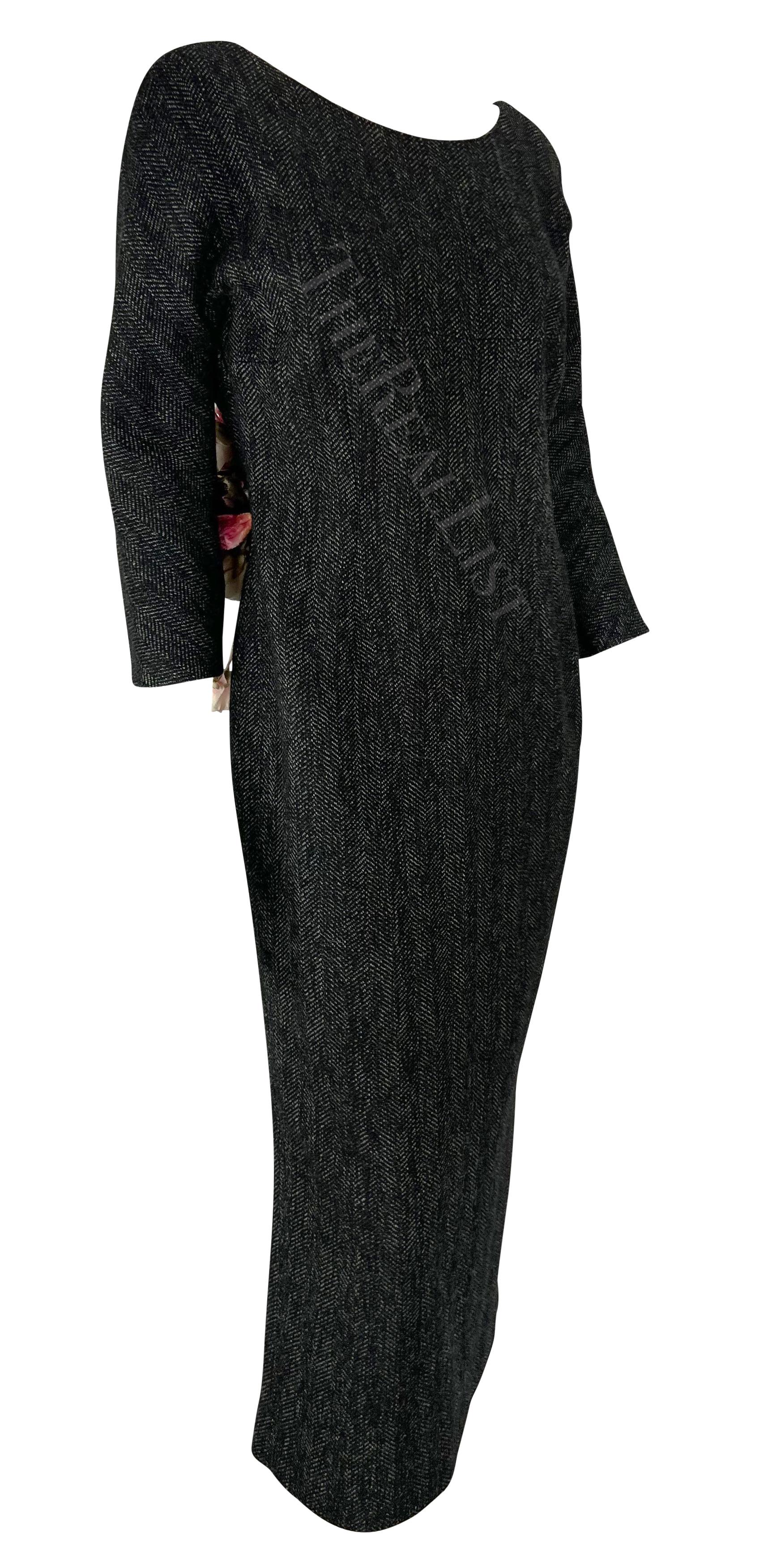 F/W 1998 Dolce & Gabbana Runway Robe à fleurs appliquées dans le dos en laine gris foncé en vente 6