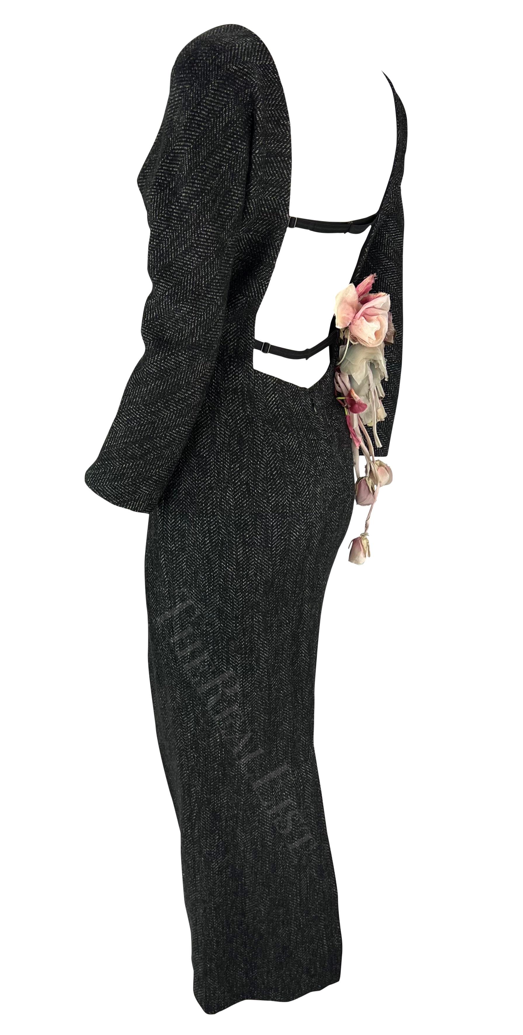 F/W 1998 Dolce & Gabbana Runway Dark Grey Wool Backless Flower Appliqué Dress For Sale 3