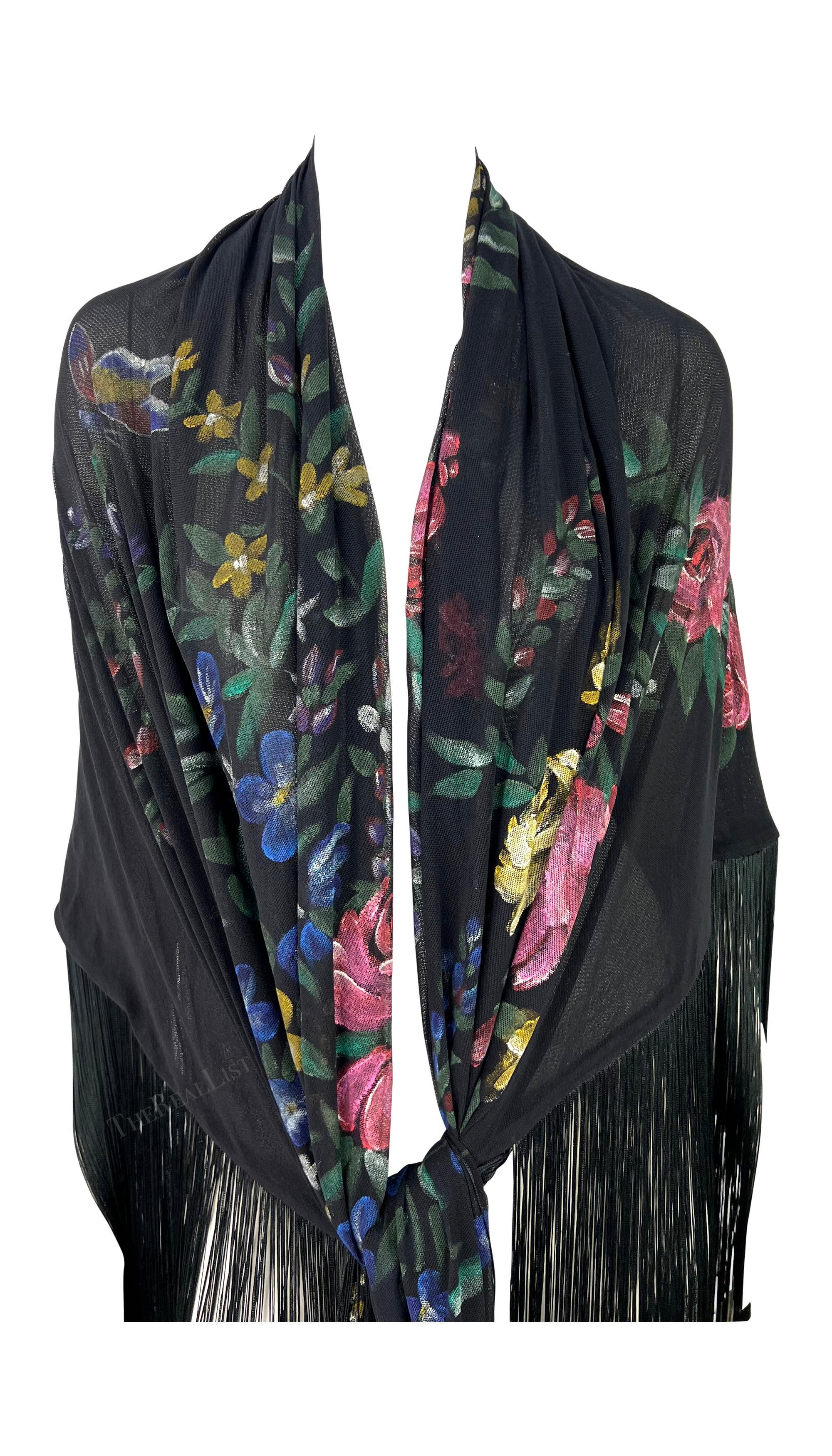 F/W 1998 Dolce & Gabbana Pasarela Floral Pintado a Mano Chal de Malla con Flecos en Excelente estado para la venta en West Hollywood, CA