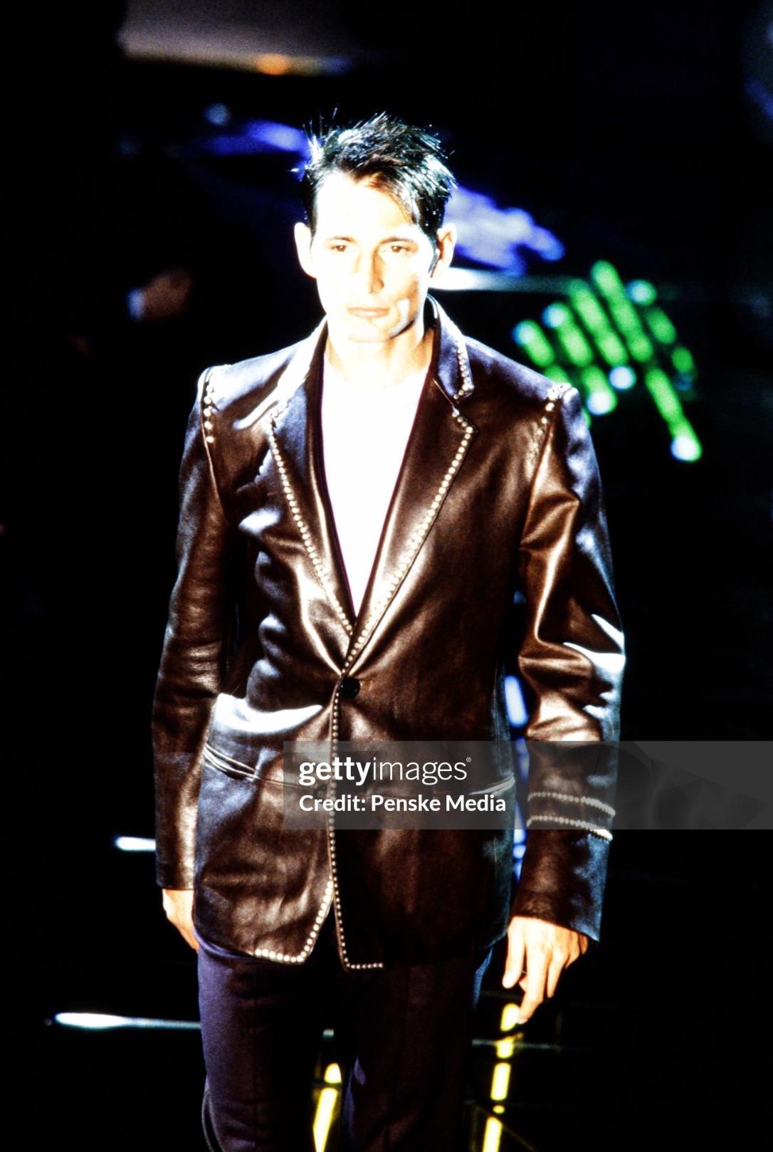 F/W 1998 Gianni Versace by Donatella Mens Runway Studded Leather Blazer Jacket For Sale 1