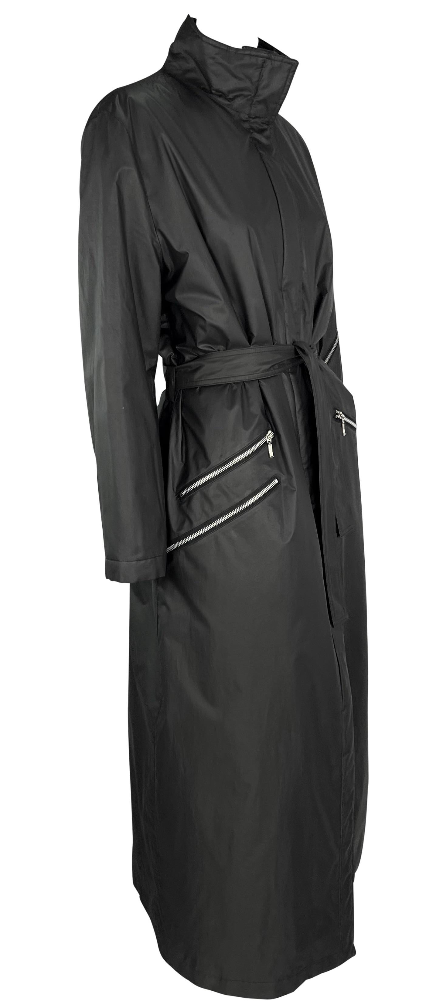 A/I 1998 Donatella Versace for Gianni Versace con cintura a zip multipla e trench a tutta lunghezza in vendita 3