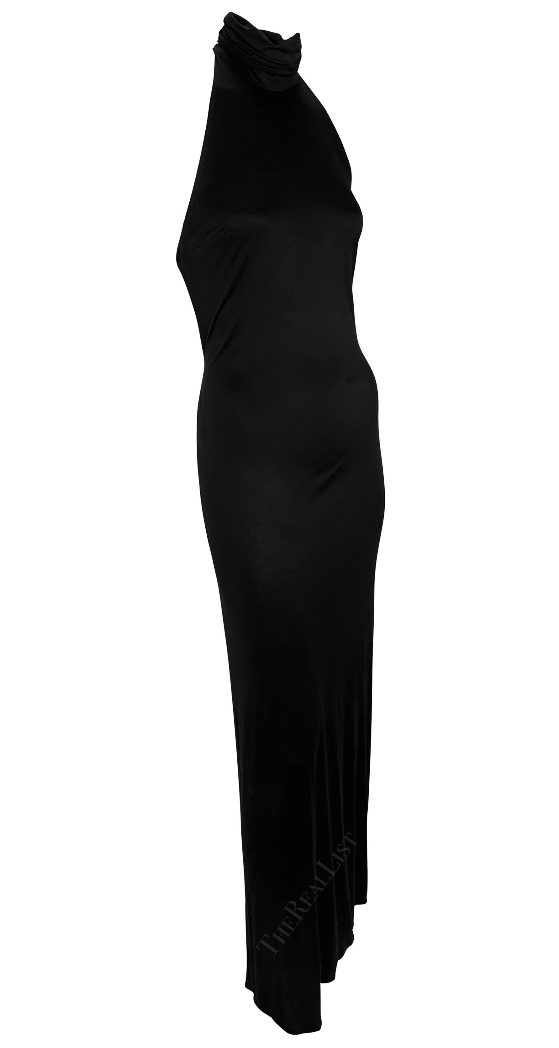 F/W 1998 Gianni Versace by Donatella Runway Black Barbed Wire Bead Backless Gown For Sale 6
