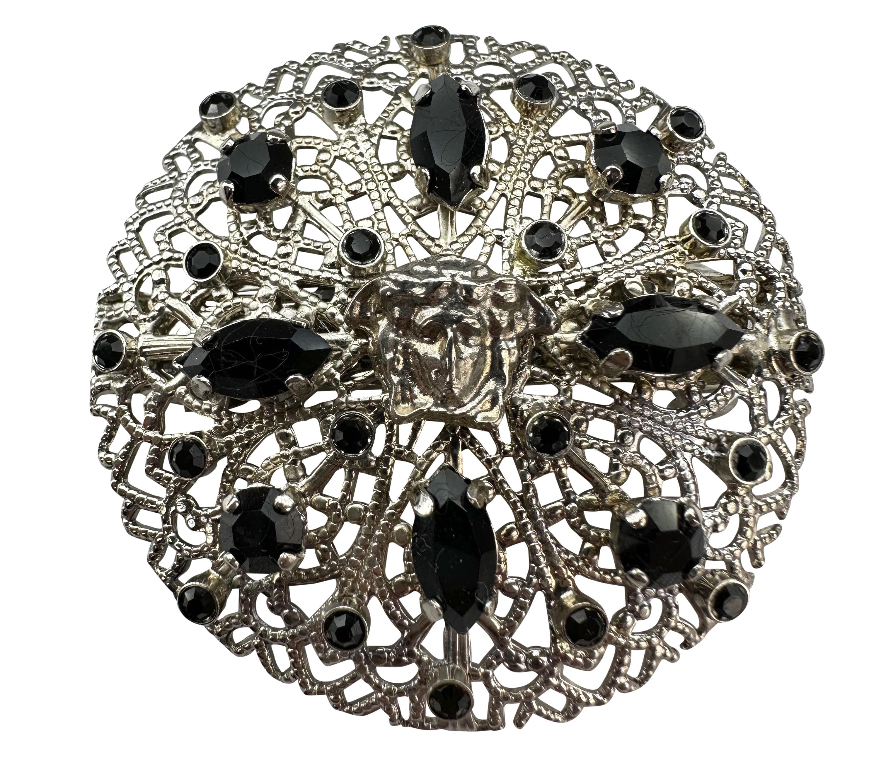 F/W 1998 Gianni Versace by Donatella Silver Tone Round Black Crystal Hair Clip In Excellent Condition For Sale In West Hollywood, CA