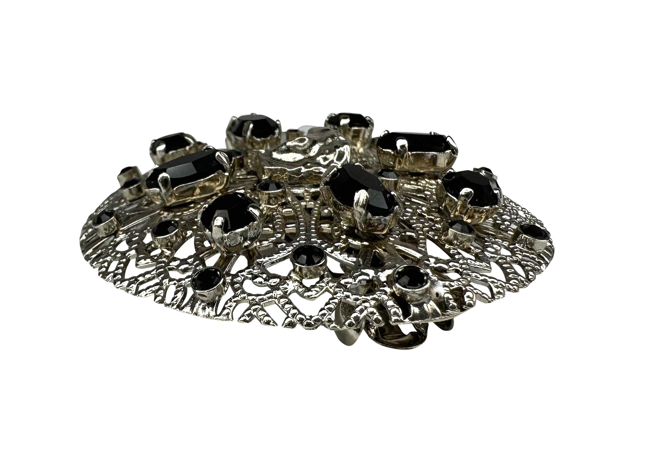 F/W 1998 Gianni Versace by Donatella Silver Tone Round Black Crystal Hair Clip For Sale 1