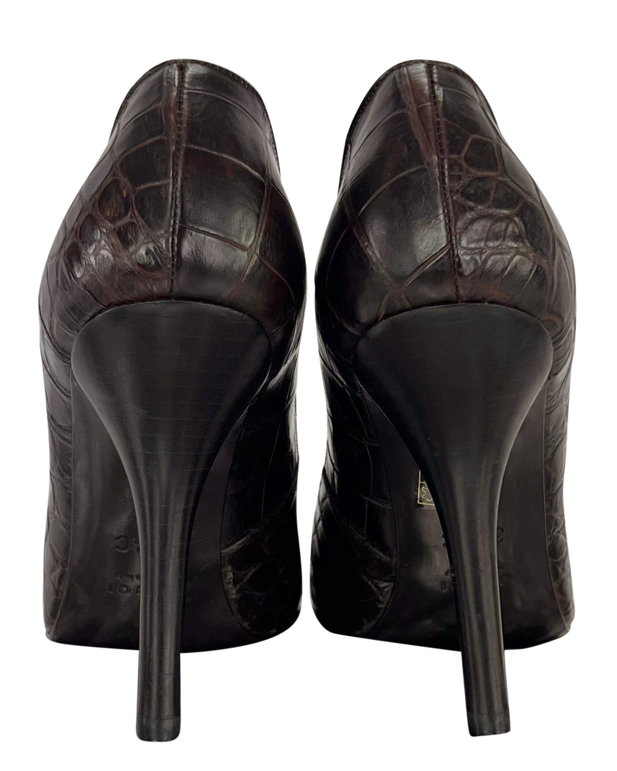F/W 1998 Gucci by Tom Ford Ad Genuine Alligator Brown Peep Toe Heels Pumps 36.5 In Excellent Condition For Sale In West Hollywood, CA