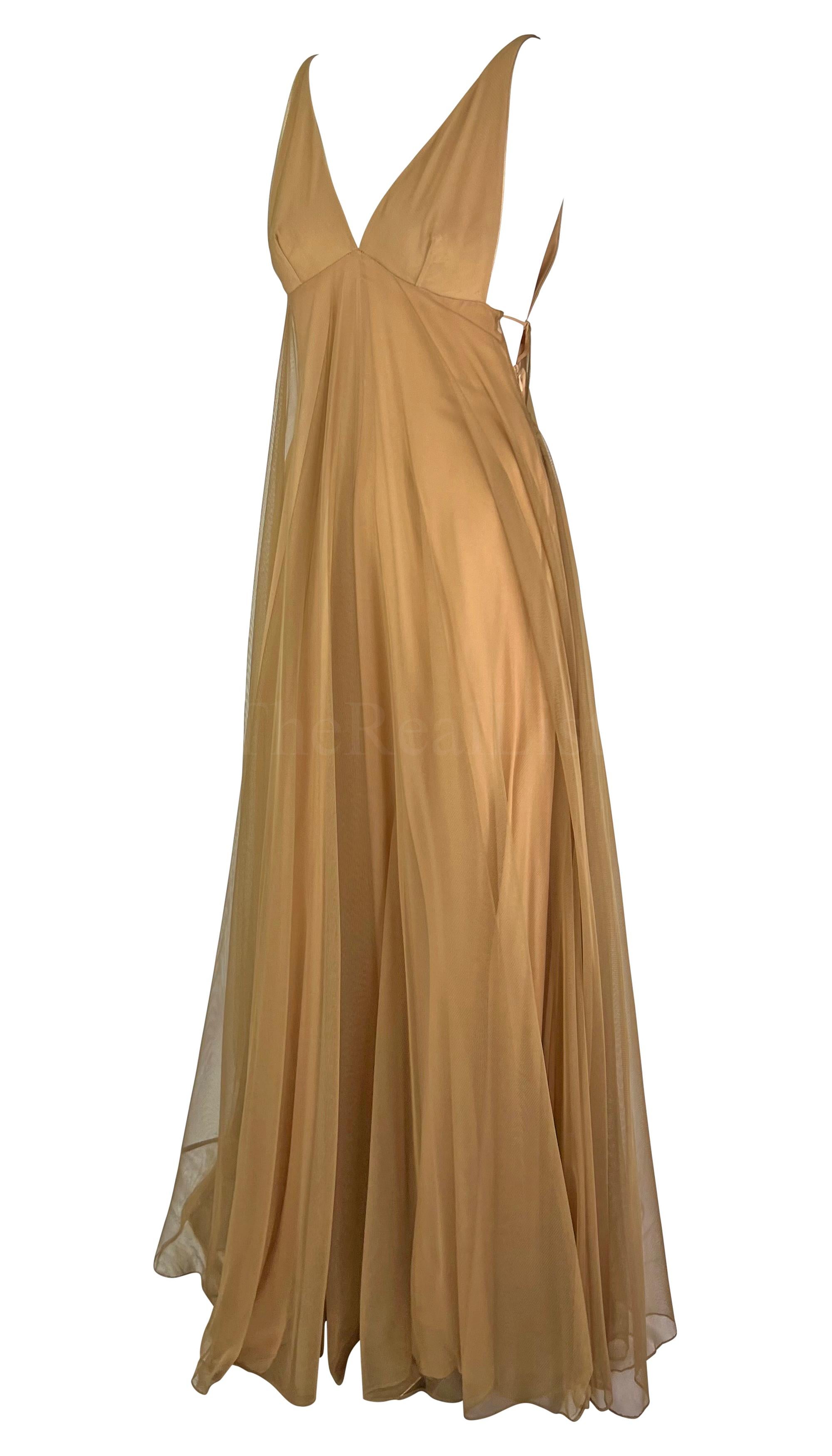 Women's F/W 1998 Gucci by Tom Ford Beige Tulle Plunging Runway Gown For Sale