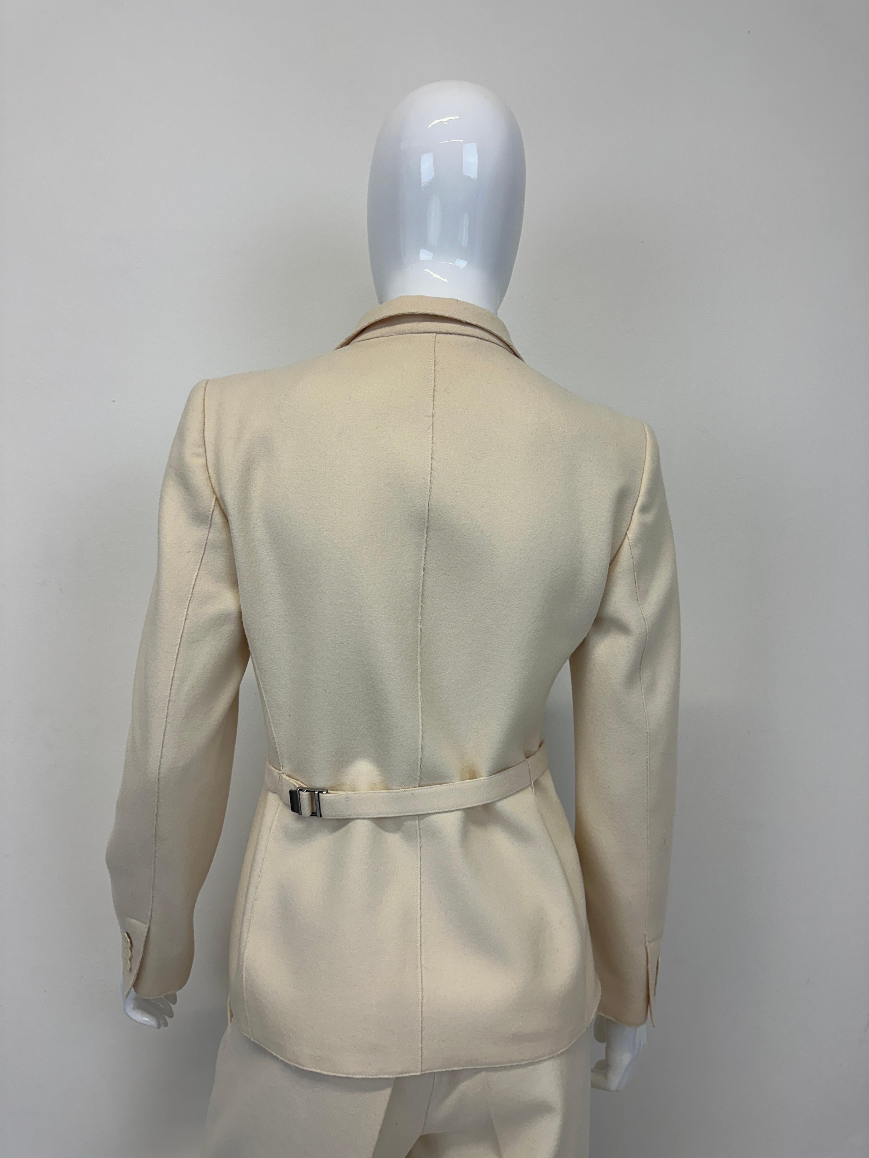 F/W 1998 Gucci by Tom Ford pasarela conjunto blazer y pantalón de lana crudo 5