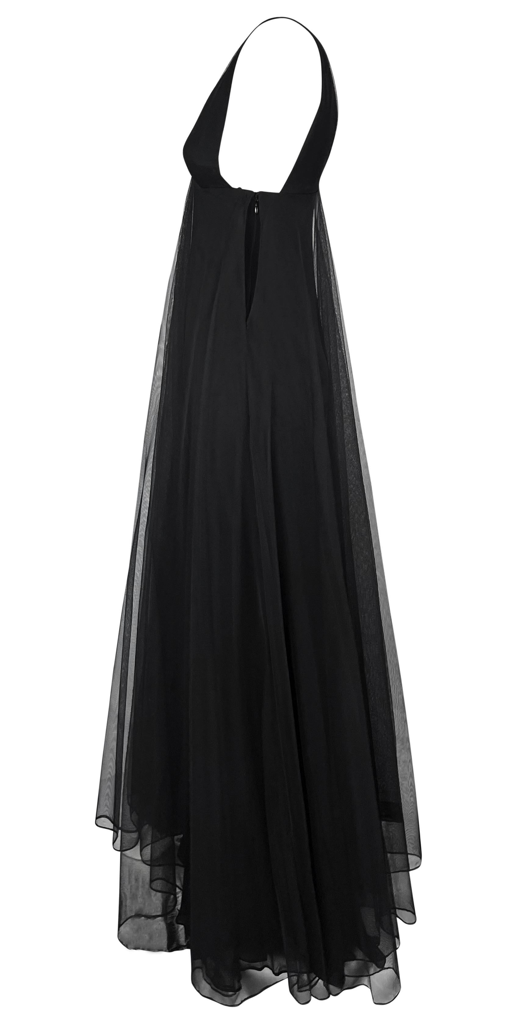 F/W 1998 Gucci by Tom Ford Runway Black Layered Tulle Sheer Plunge Gown For Sale 4