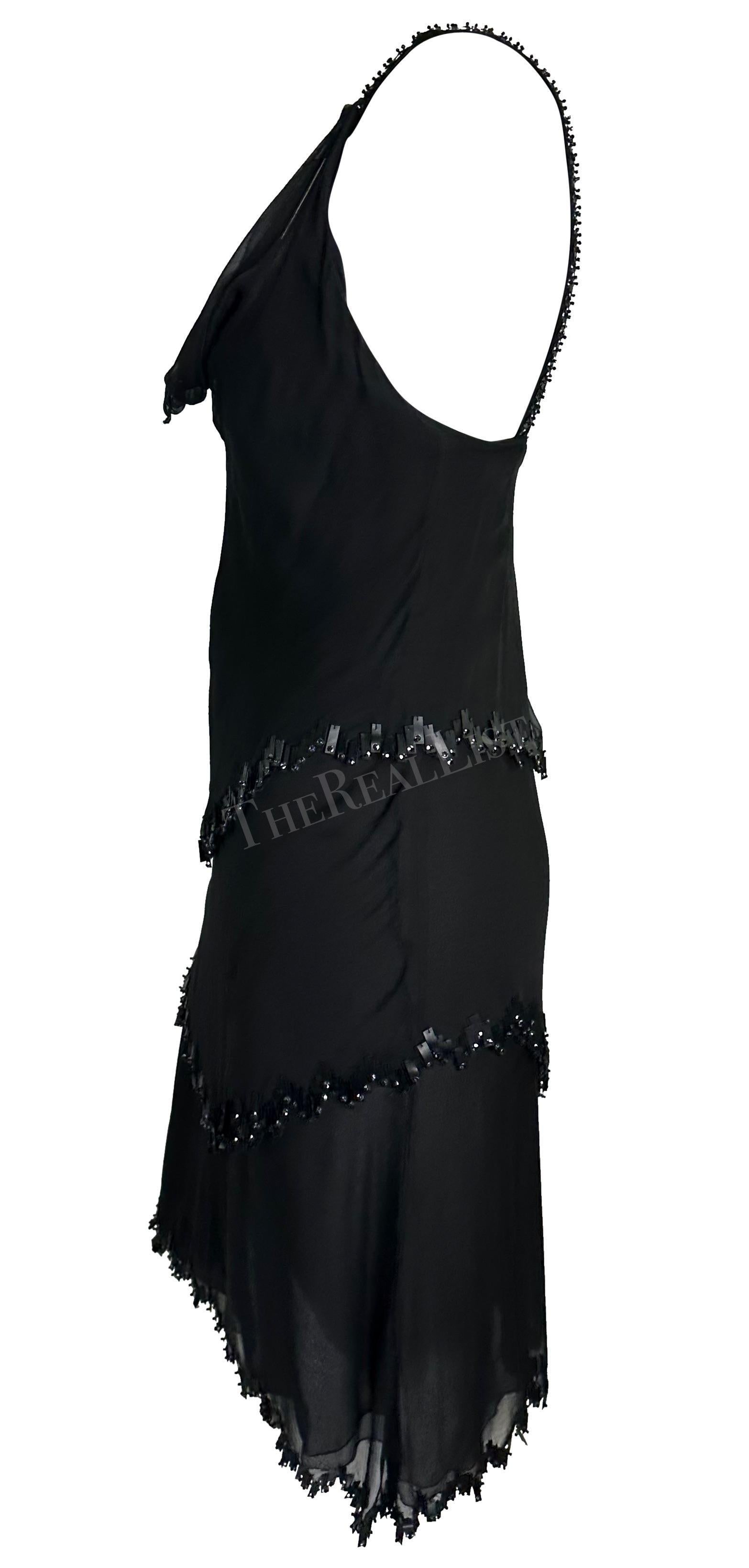 H/W 1998 Valentino Garavani Laufsteg Schwarzes Etuikleid aus Chiffon mit Perlenbesatz aus Chiffon Damen im Angebot