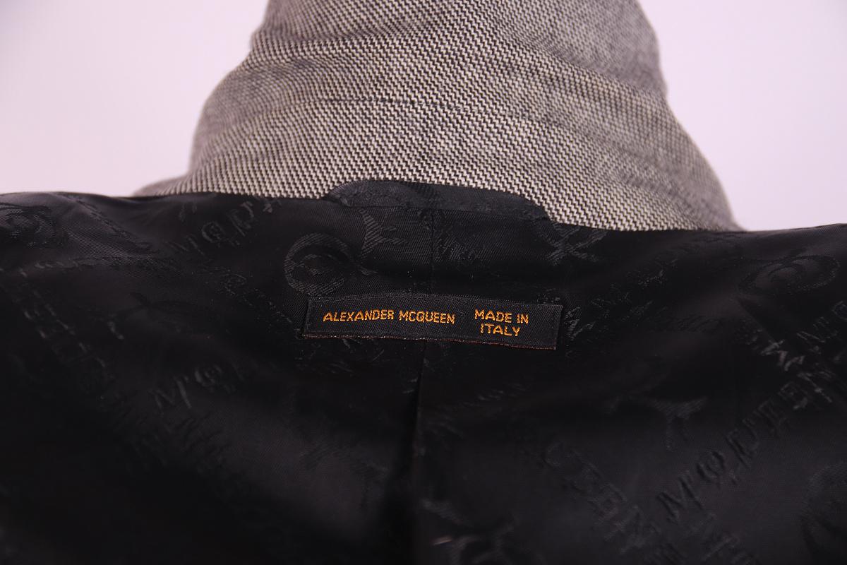 giacca f/w 1998alexander mcqueen con spalle robuste e tasche verticali  joan in vendita 1