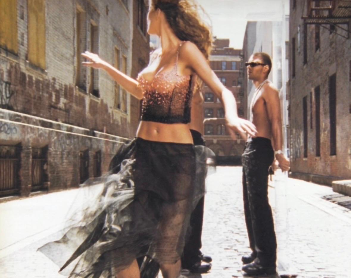 Donna Atelier Versace A/I 1999 Set di pantaloni a due pezzi con corsetto di perline di corallo Donatella Versace in vendita