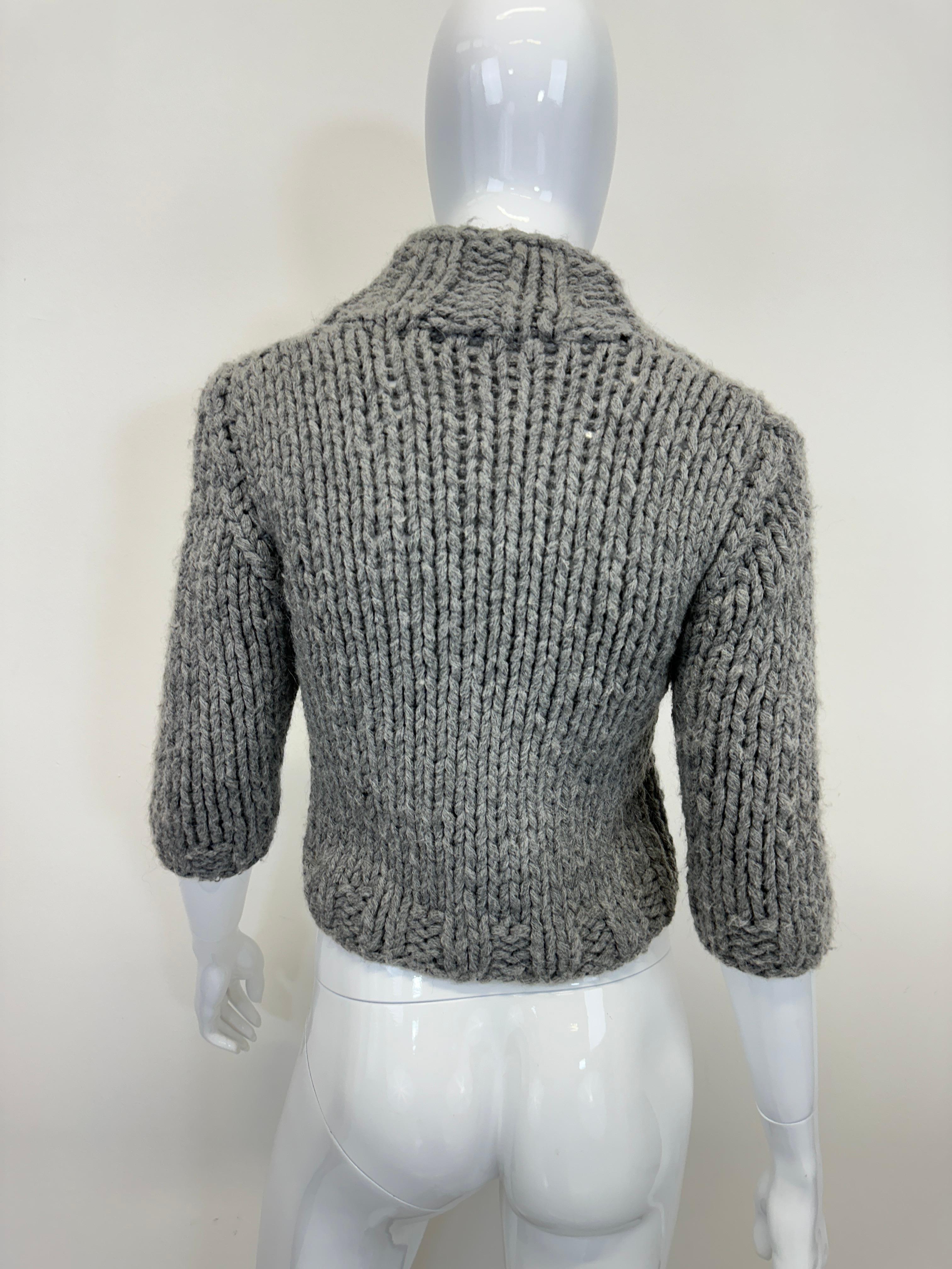 H/W 1999 Dolce & Gabbana Laufsteg Puppengarderobe Cropped Strickjacke Top im Angebot 1