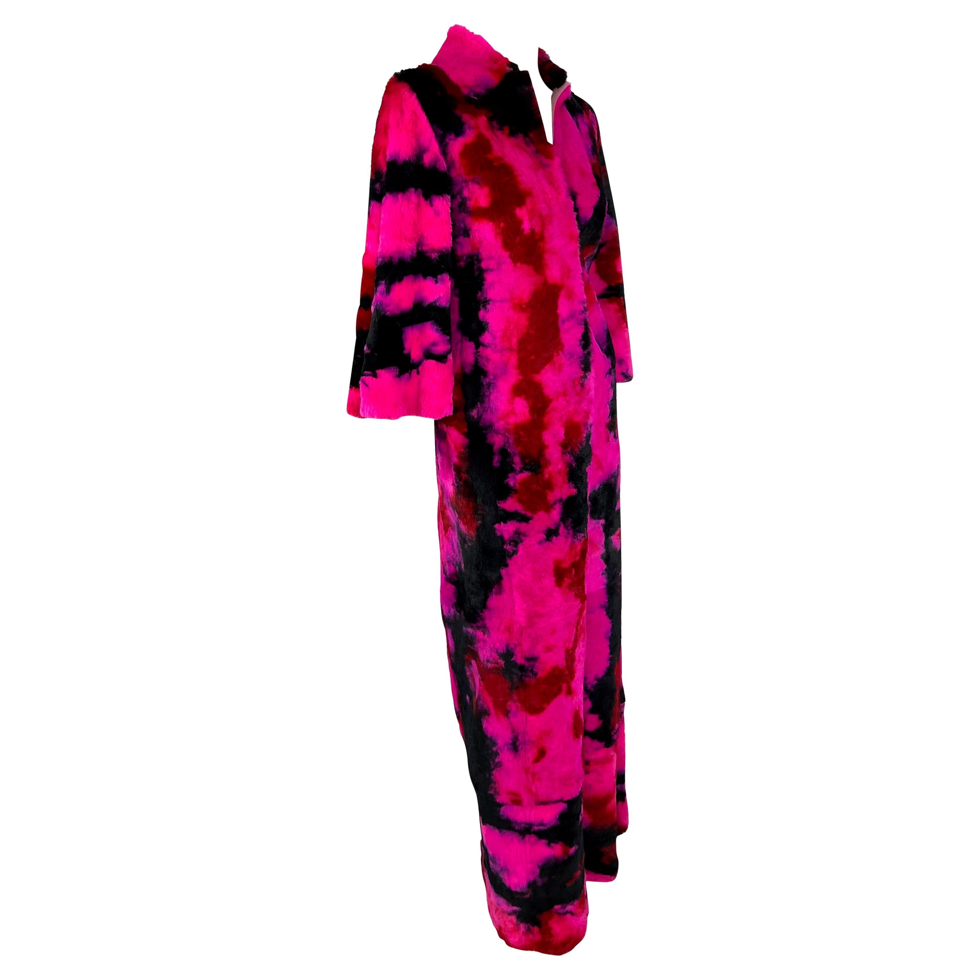F/W 1999 Dolce & Gabbana 'Kitsch' Runway Pink Purple Tie-Dye Lapin Fur Coat For Sale 6