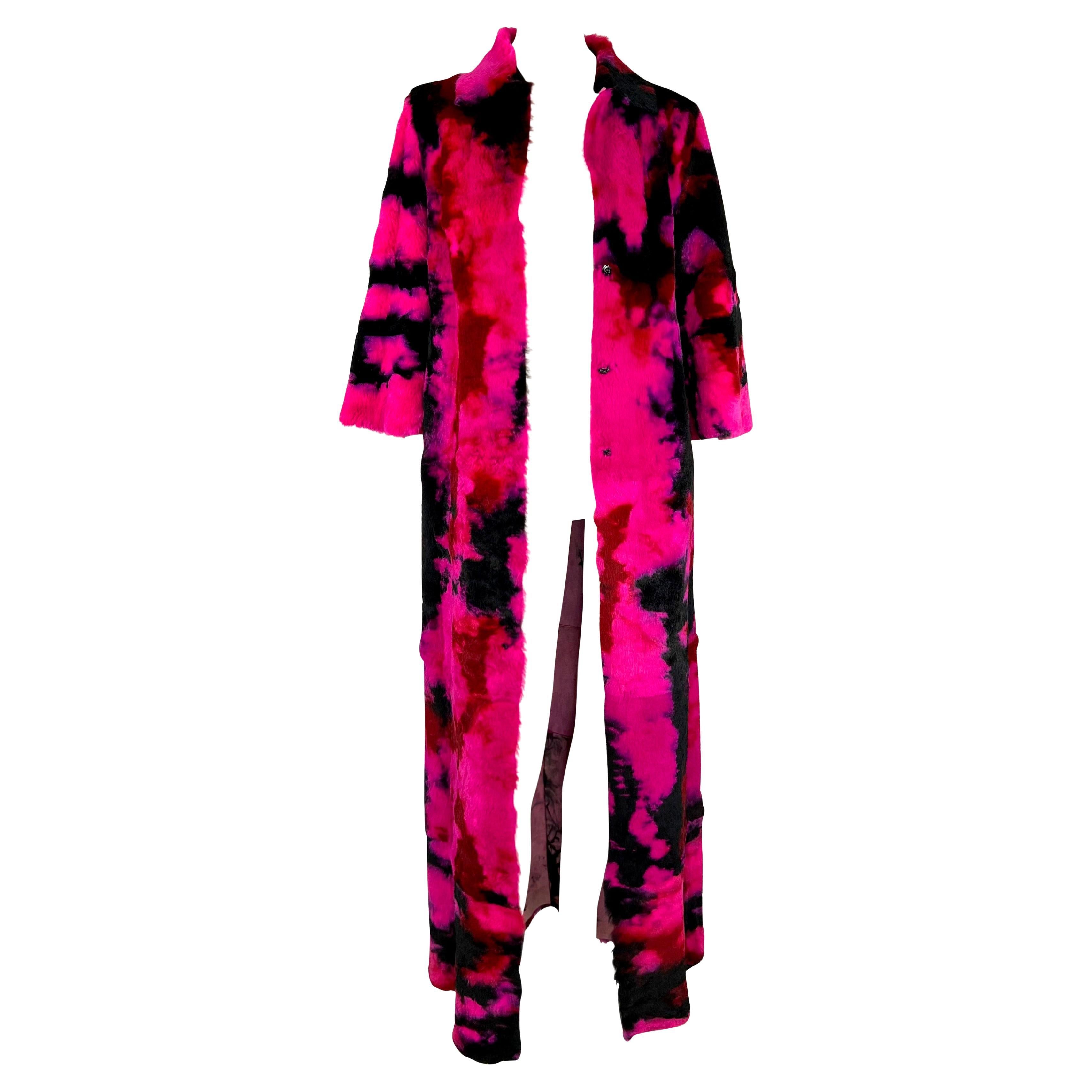 F/W 1999 Dolce & Gabbana 'Kitsch' Runway Pink Purple Tie-Dye Lapin Fur Coat In Excellent Condition For Sale In West Hollywood, CA