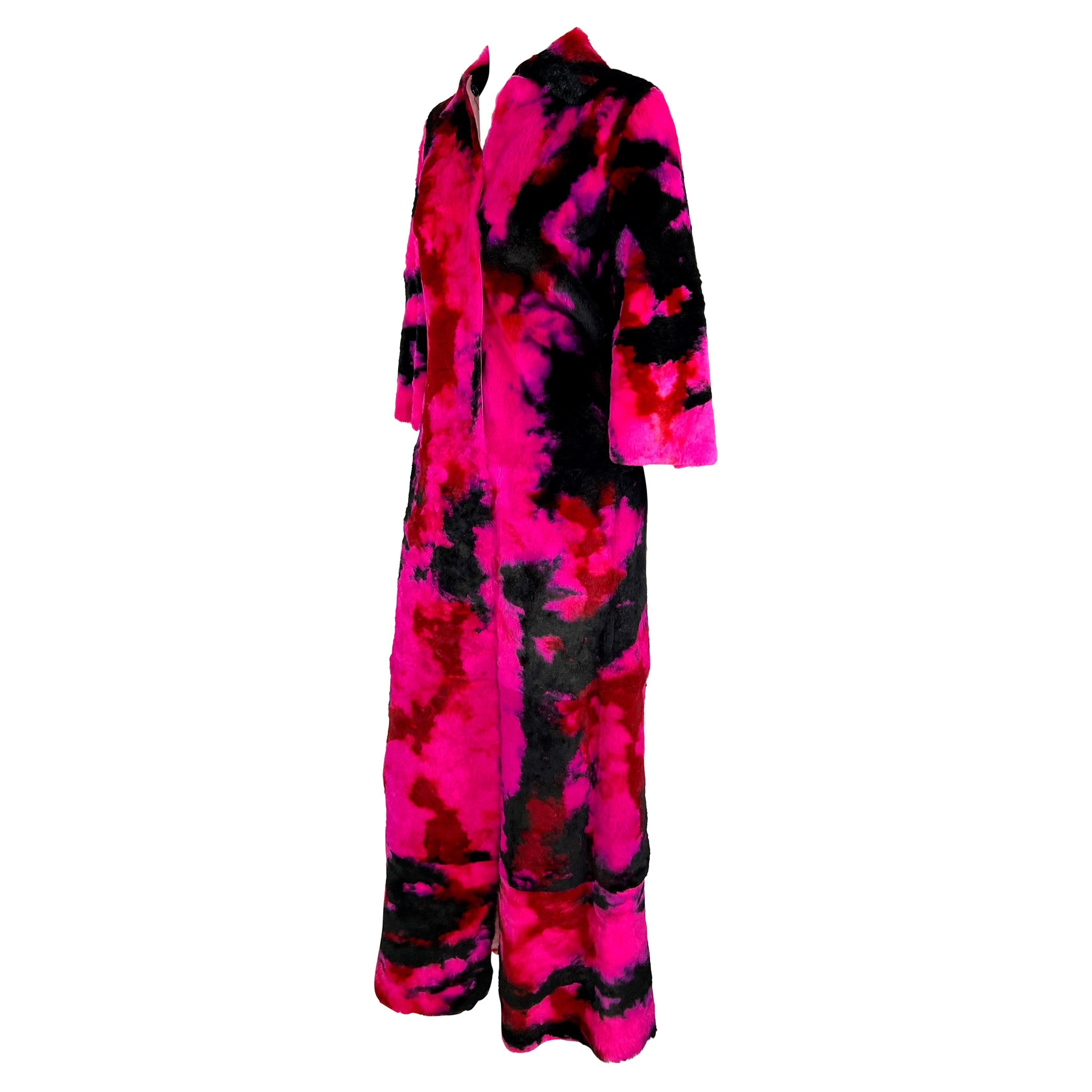 F/W 1999 Dolce & Gabbana 'Kitsch' Runway Pink Purple Tie-Dye Lapin Fur Coat For Sale 4