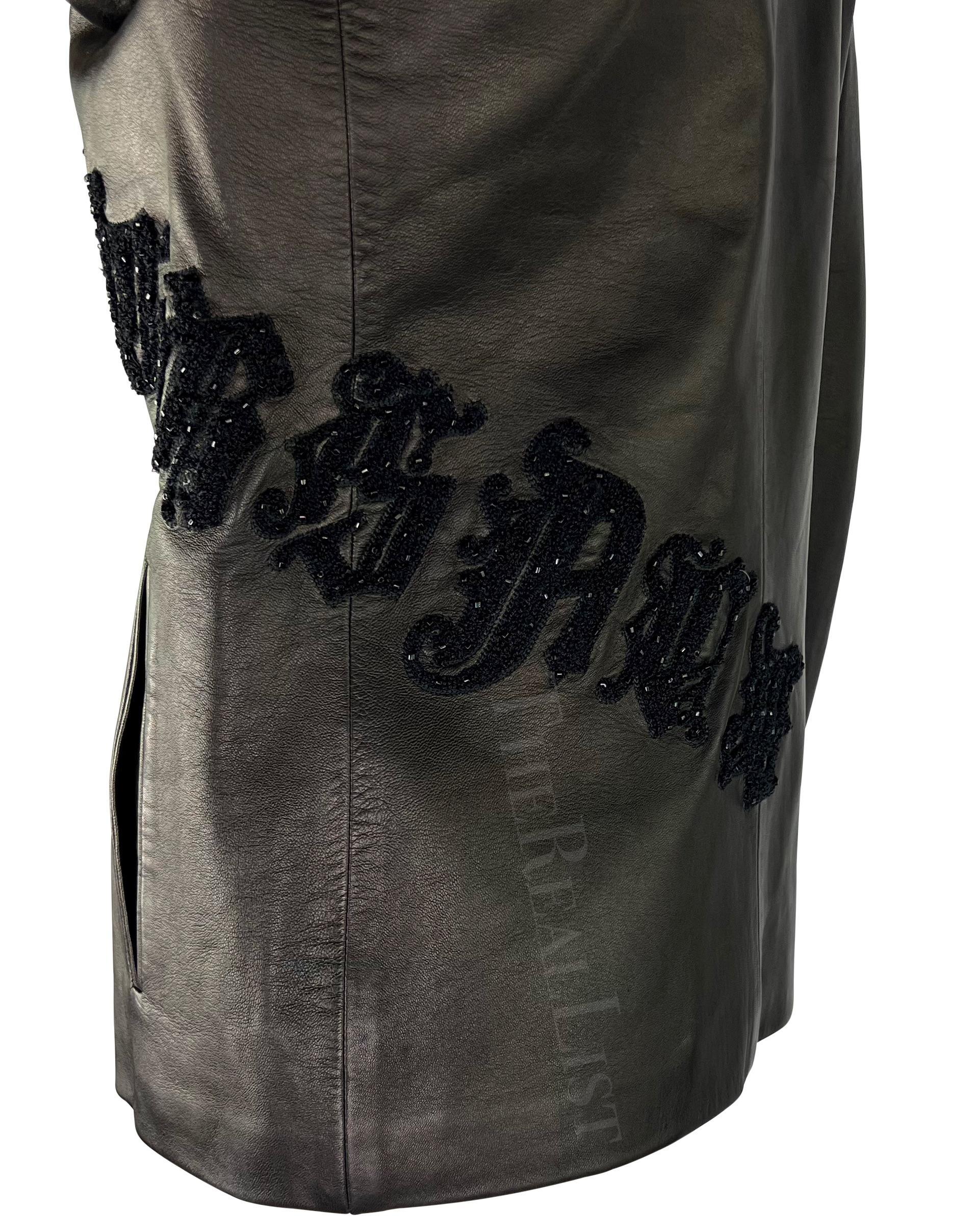 Giacca in pelle nera ricamata Donatella Versace for Gianni Versace A/I 1999 In condizioni ottime in vendita a West Hollywood, CA